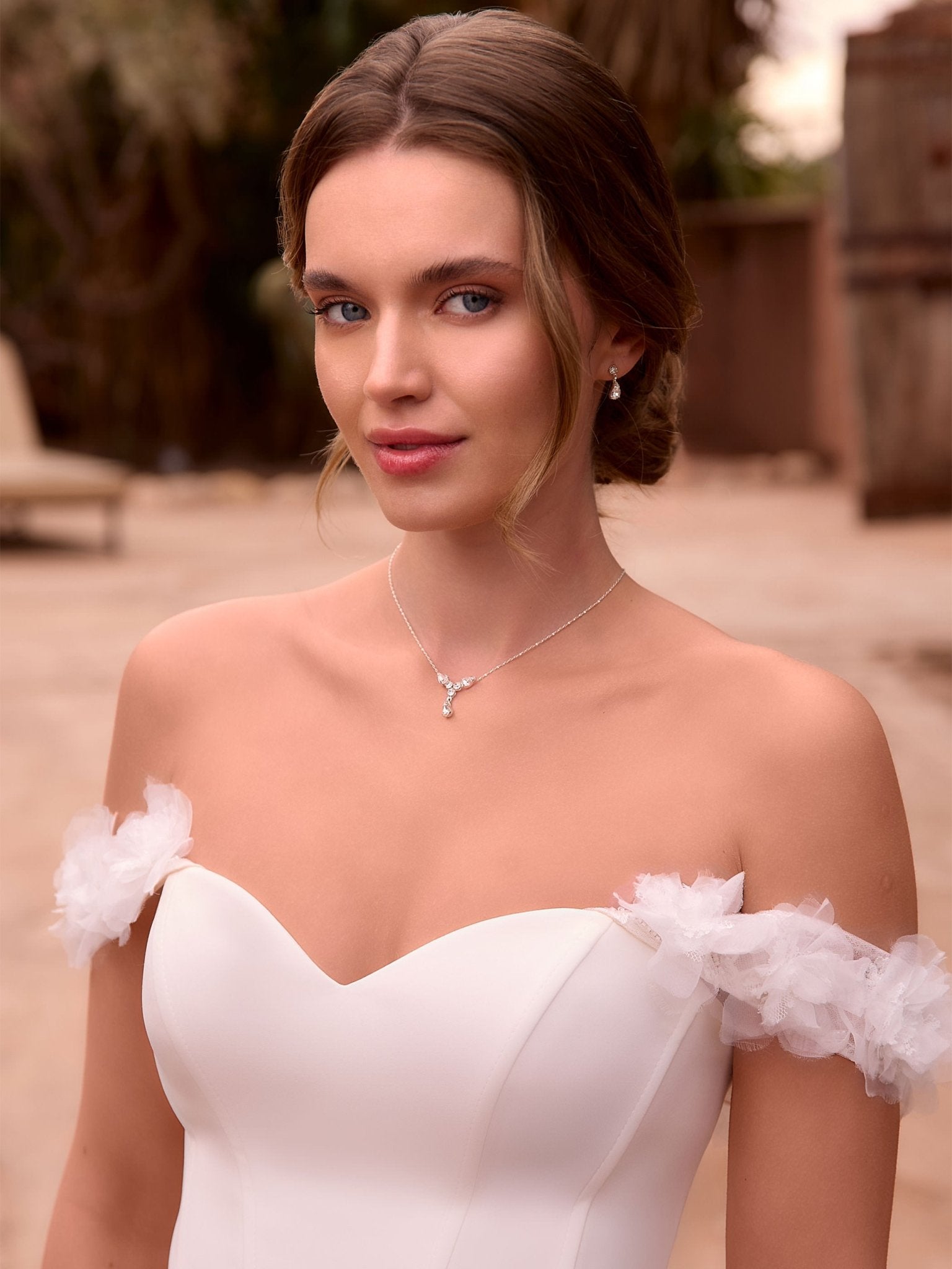 17012 Träger Bianco Evento - bridalicious Brautkleider Hochzeitskleider Brautmoden Bremen Wiesbaden