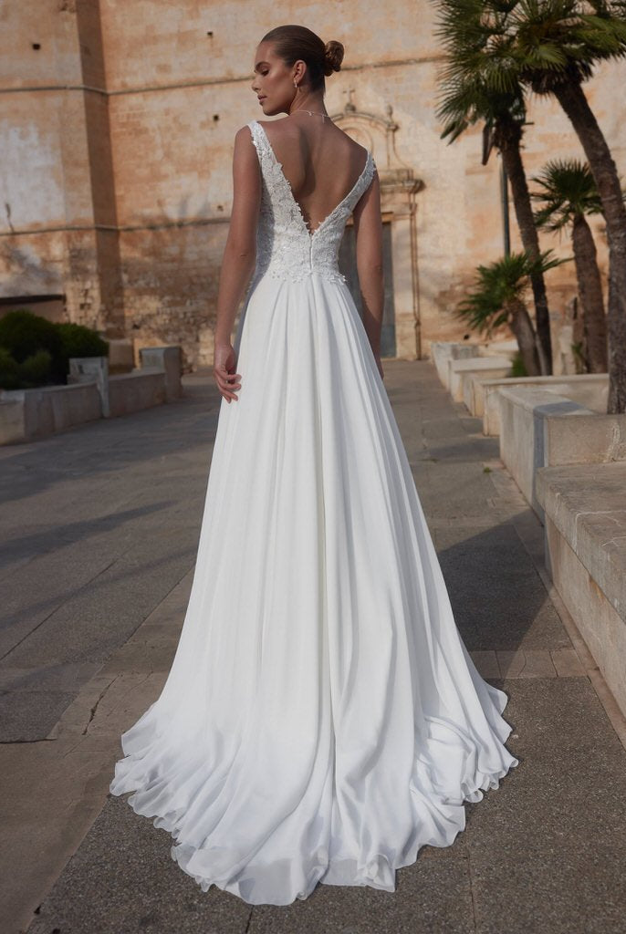 li - 1BE - 033 - bridalicious Brautkleider Hochzeitskleider Brautmoden Bremen Wiesbaden