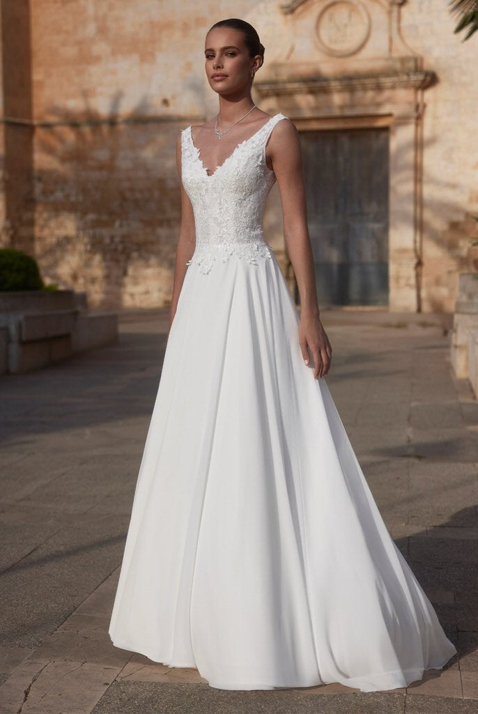 li - 1BE - 033 - bridalicious Brautkleider Hochzeitskleider Brautmoden Bremen Wiesbaden