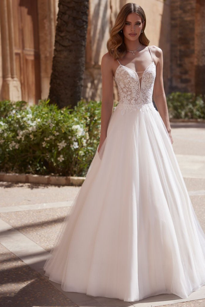 li - 1BE - 031 - bridalicious Brautkleider Hochzeitskleider Brautmoden Bremen Wiesbaden