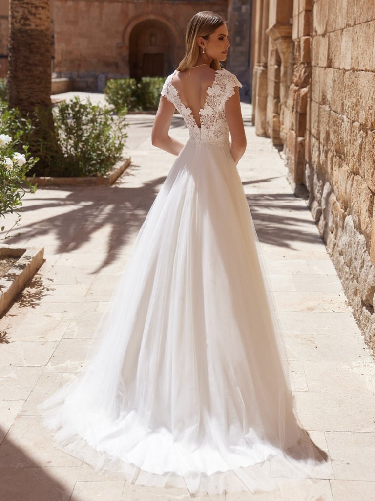 Bianco Evento Sansa - bridalicious brautkleider hochzeitskleider