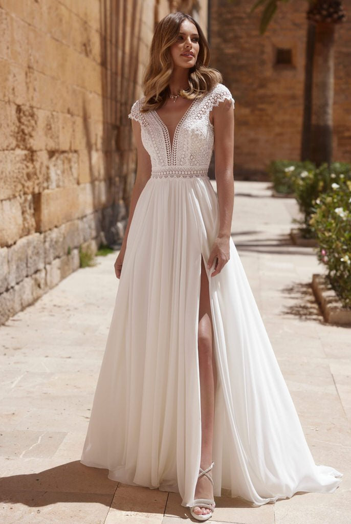 li - 1BE - 028 - bridalicious Brautkleider Hochzeitskleider Brautmoden Bremen Wiesbaden