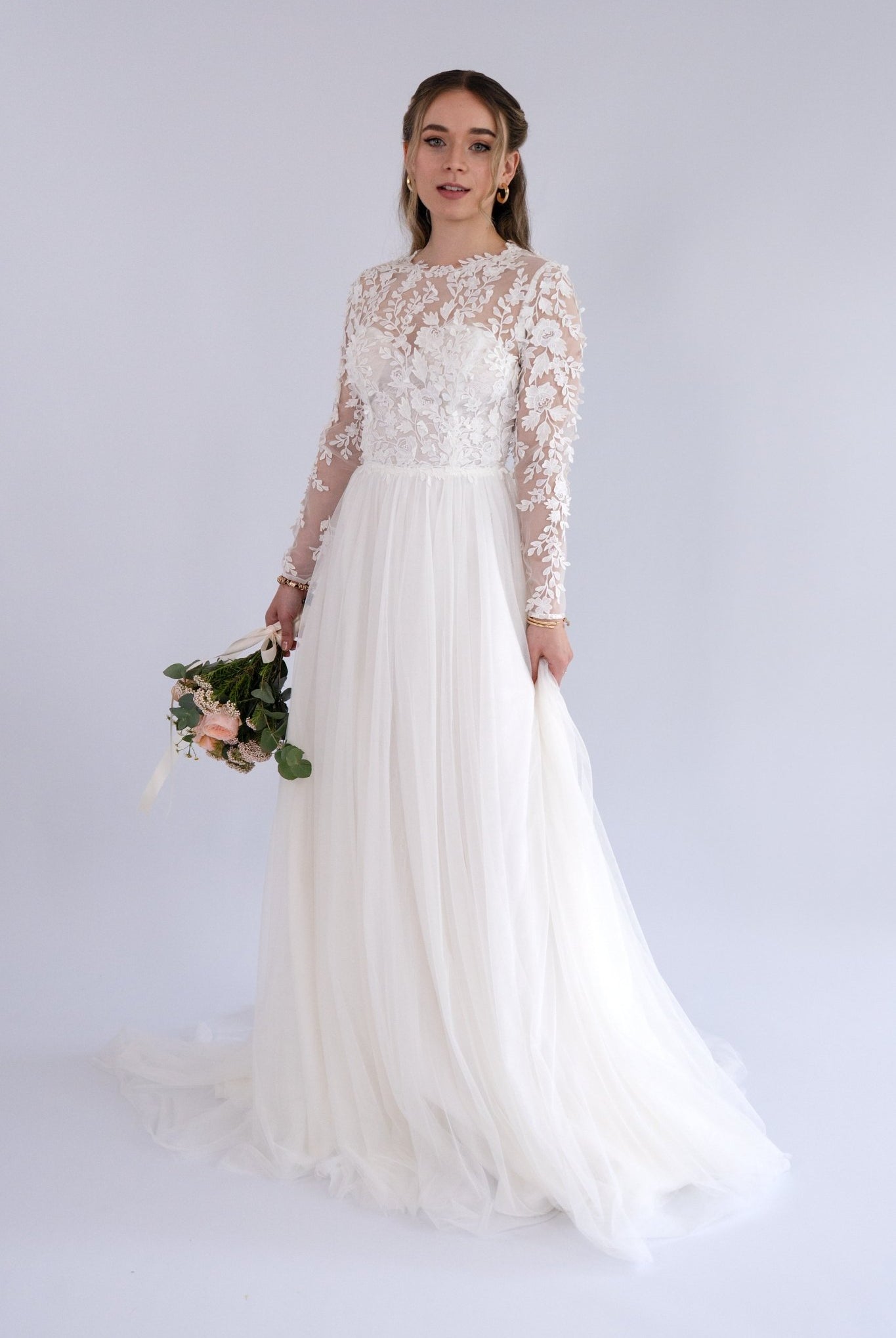 li - 1BE - 002 - bridalicious Brautkleider Hochzeitskleider Brautmoden Bremen Wiesbaden