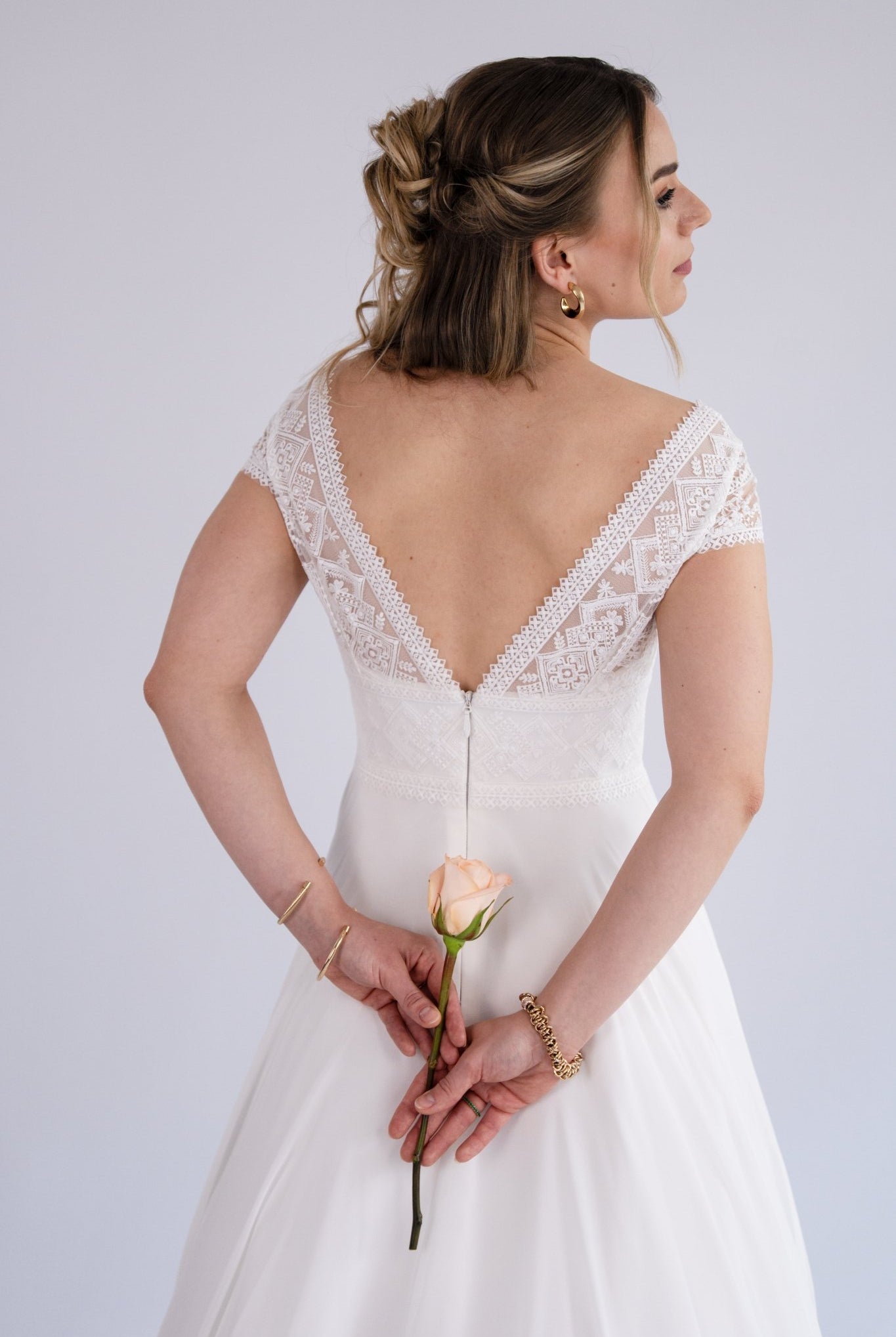 li - 1BE - 003 - bridalicious Brautkleider Hochzeitskleider Brautmoden Bremen Wiesbaden