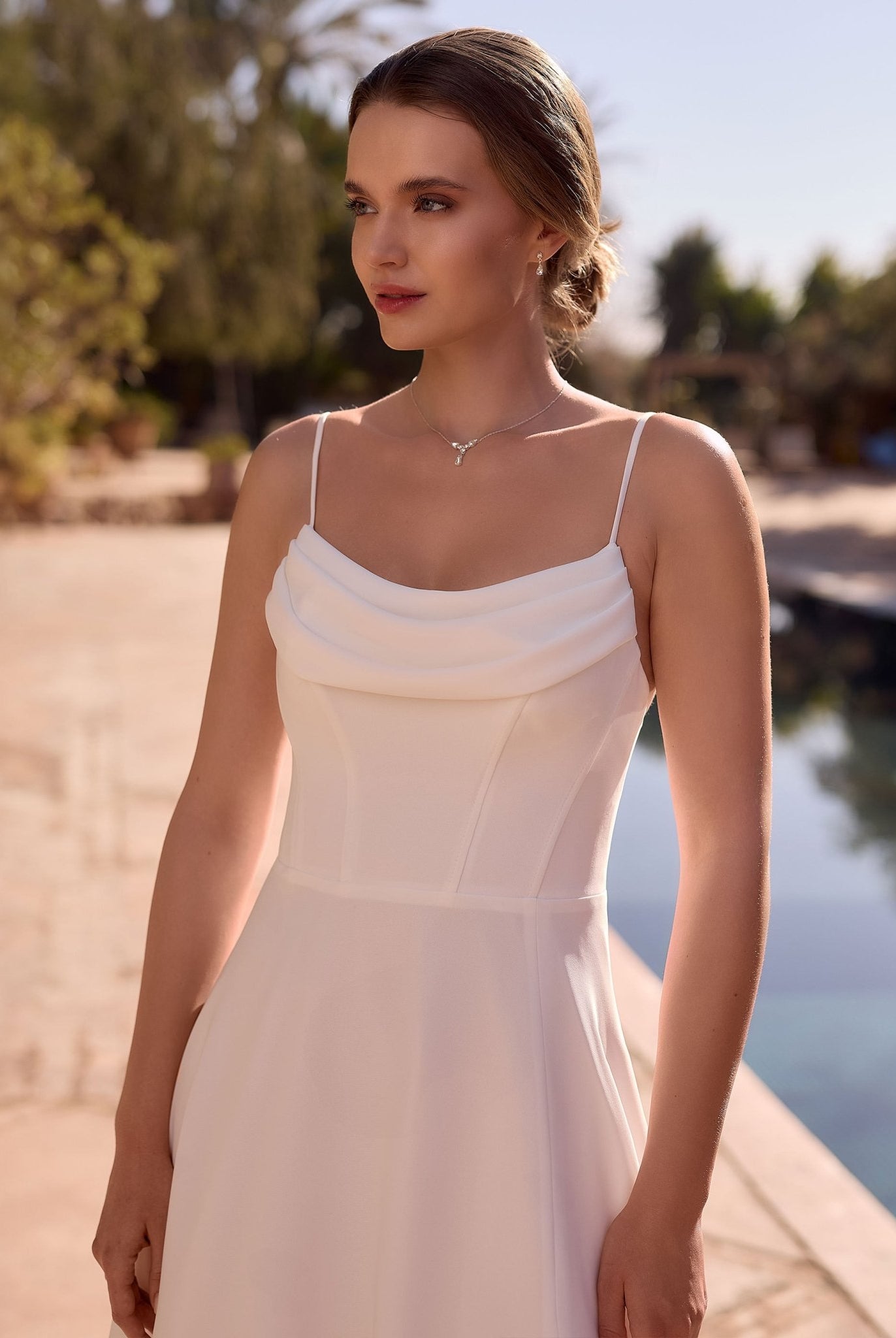 li - 1BE - 025 - bridalicious Brautkleider Hochzeitskleider Brautmoden Bremen Wiesbaden