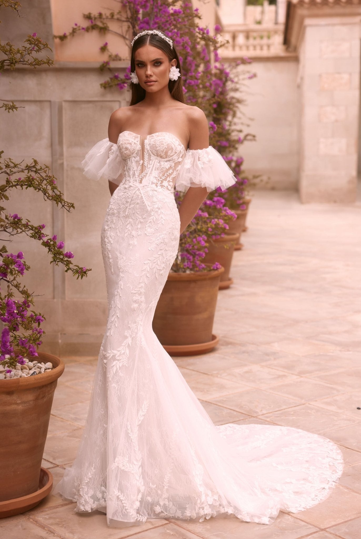 li - 1BE - 034 - bridalicious Brautkleider Hochzeitskleider Brautmoden Bremen Wiesbaden