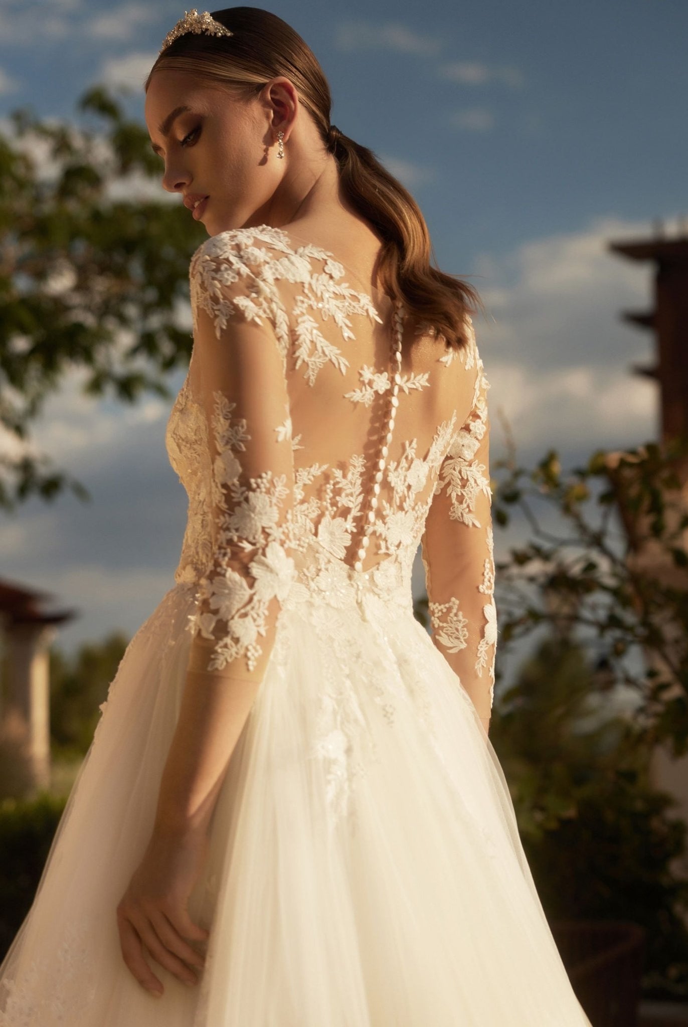 li - 1BE - 035 - bridalicious Brautkleider Hochzeitskleider Brautmoden Bremen Wiesbaden