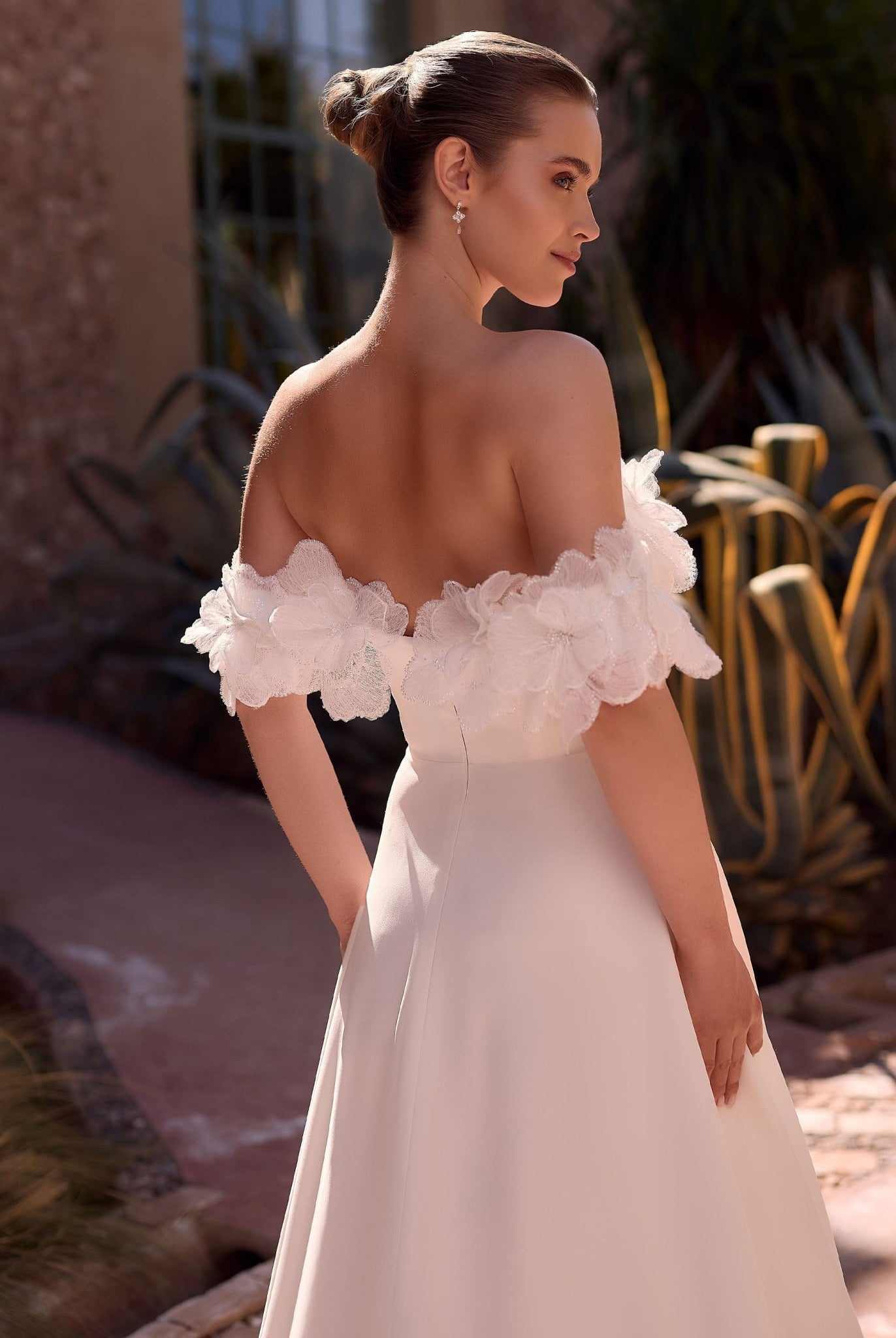 li - 1BE - 038 - bridalicious Brautkleider Hochzeitskleider Brautmoden Bremen Wiesbaden
