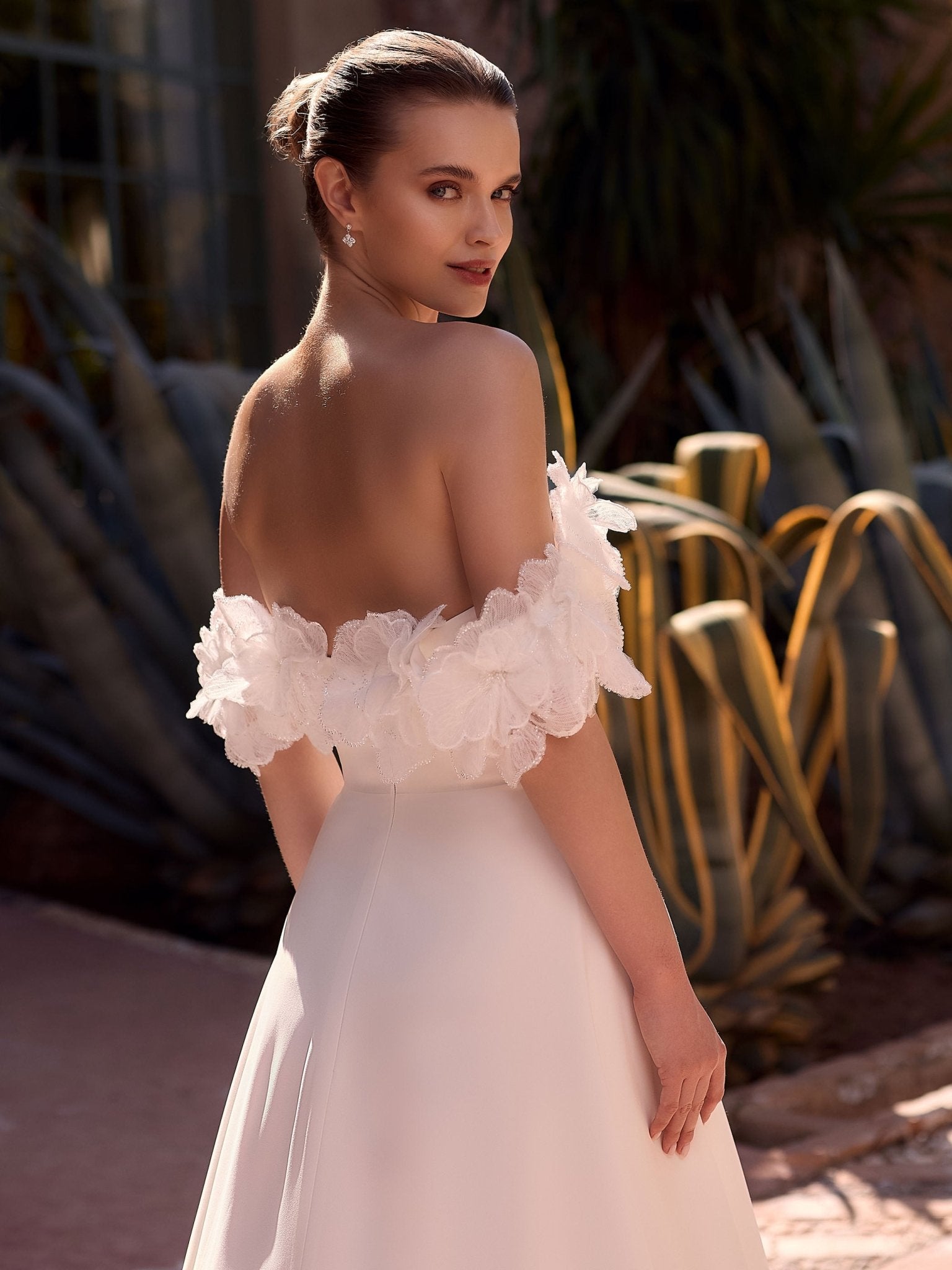 li - 1BE - 038 - bridalicious Brautkleider Hochzeitskleider Brautmoden Bremen Wiesbaden