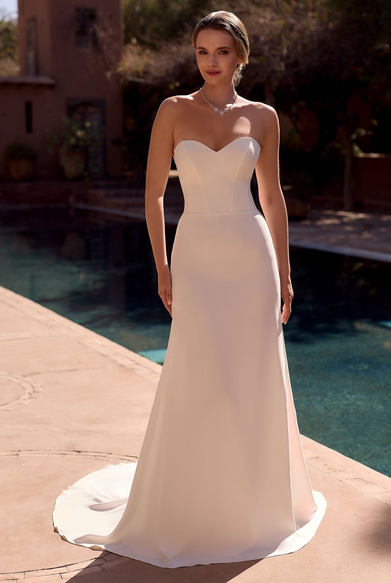 li - 1BE - 039 - bridalicious Brautkleider Hochzeitskleider Brautmoden Bremen Wiesbaden