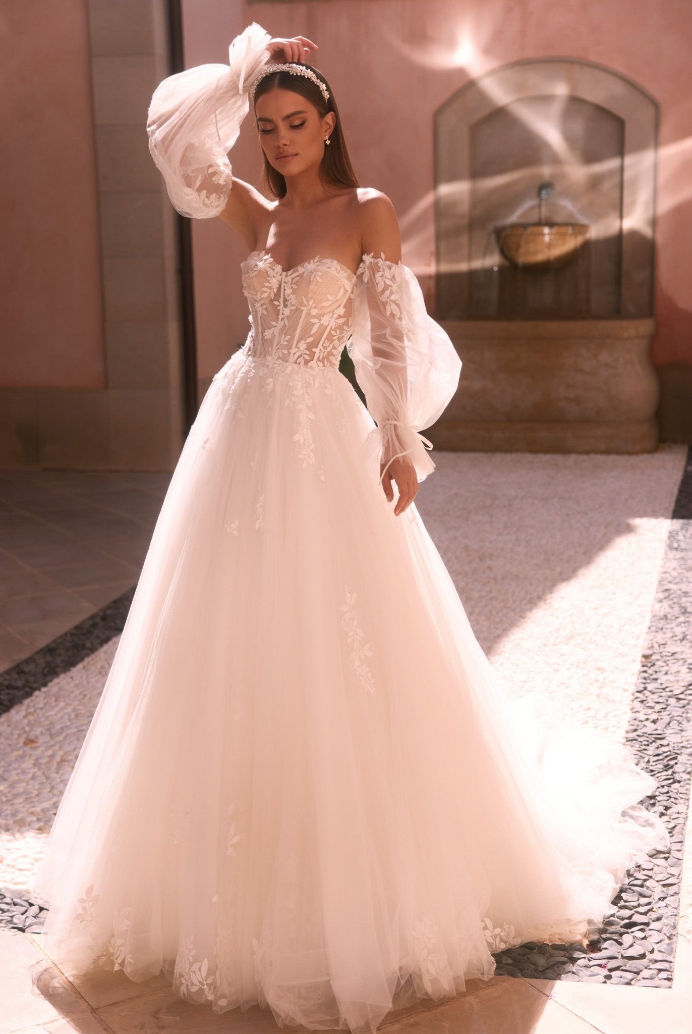 li - 1BE - 040 - bridalicious Brautkleider Hochzeitskleider Brautmoden Bremen Wiesbaden