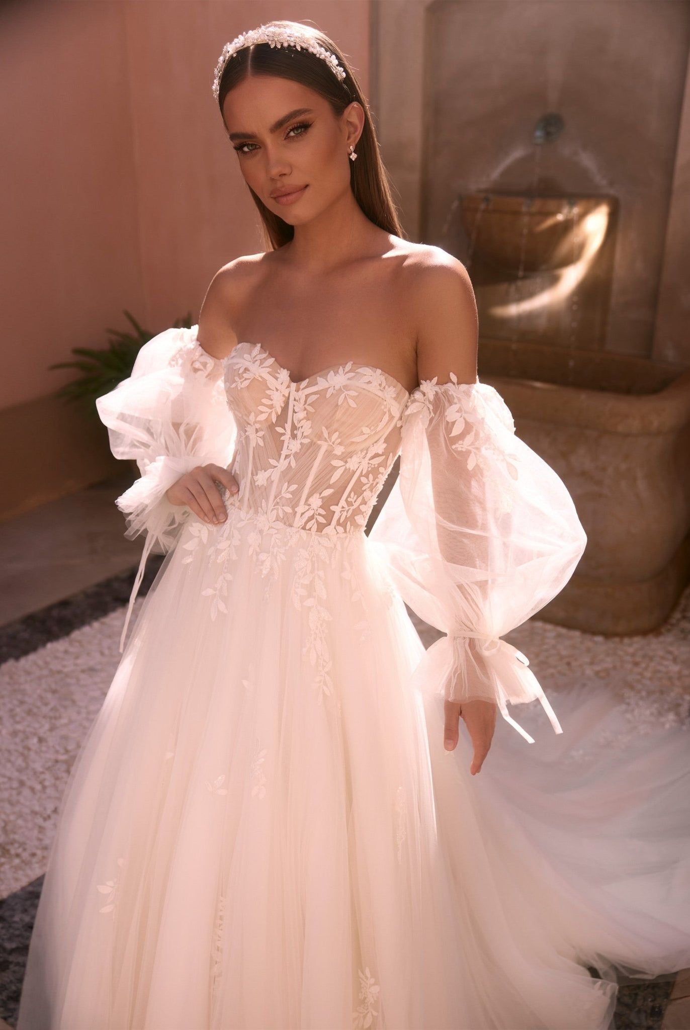 li - 1BE - 040 - bridalicious Brautkleider Hochzeitskleider Brautmoden Bremen Wiesbaden