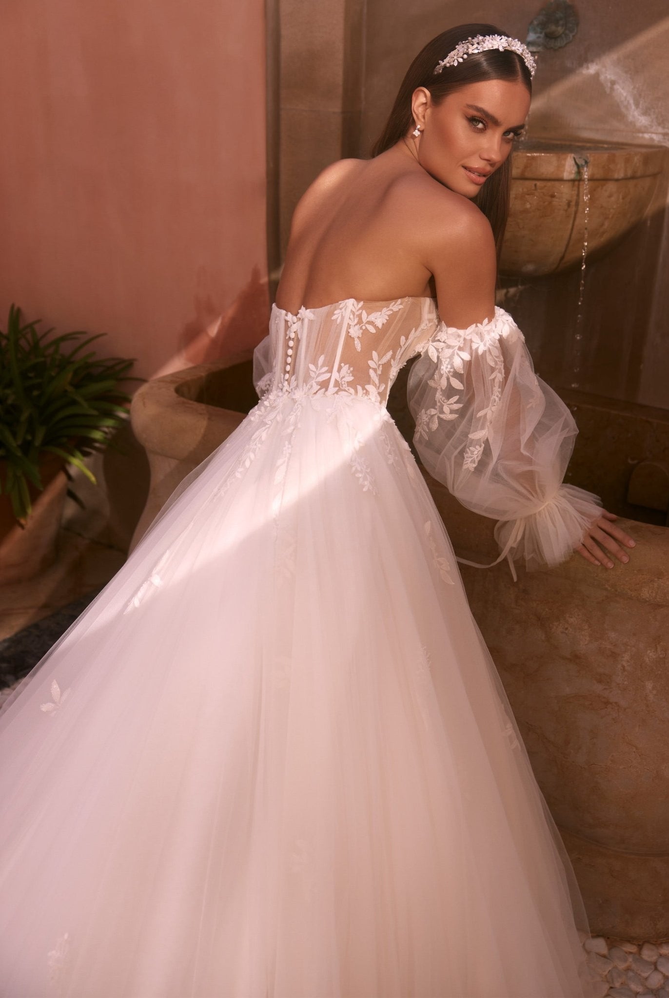 li - 1BE - 040 - bridalicious Brautkleider Hochzeitskleider Brautmoden Bremen Wiesbaden