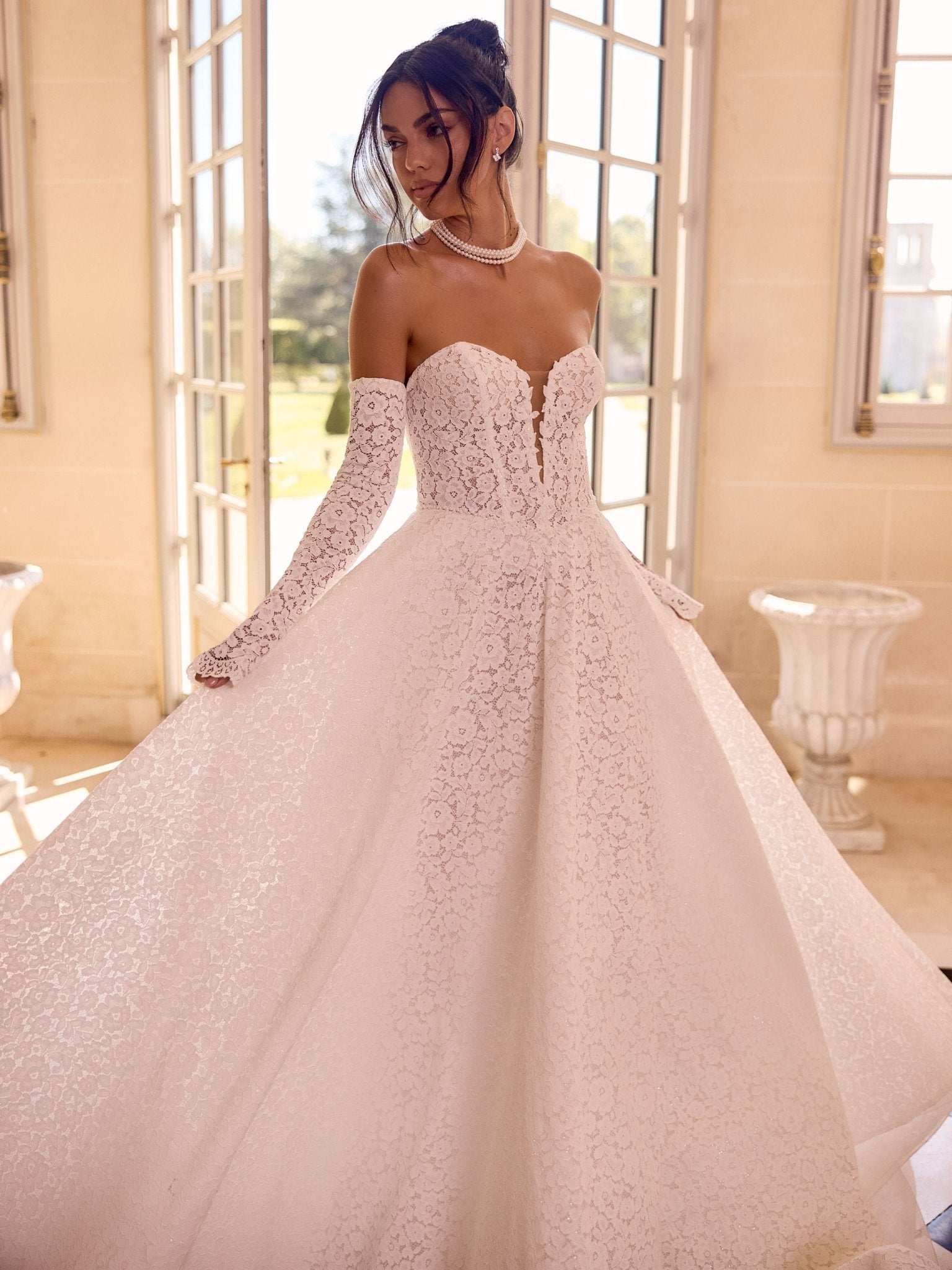 li - 1BE - 043 - bridalicious Brautkleider Hochzeitskleider Brautmoden Bremen Wiesbaden