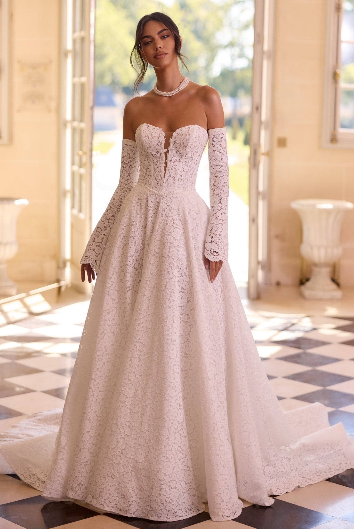 li - 1BE - 043 - bridalicious Brautkleider Hochzeitskleider Brautmoden Bremen Wiesbaden