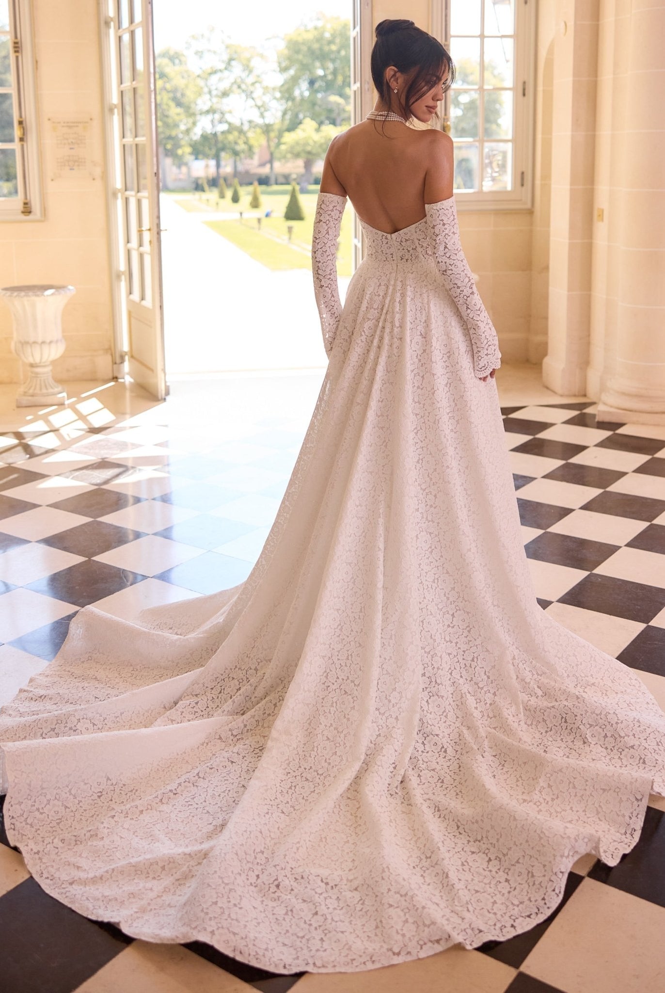 li - 1BE - 043 - bridalicious Brautkleider Hochzeitskleider Brautmoden Bremen Wiesbaden