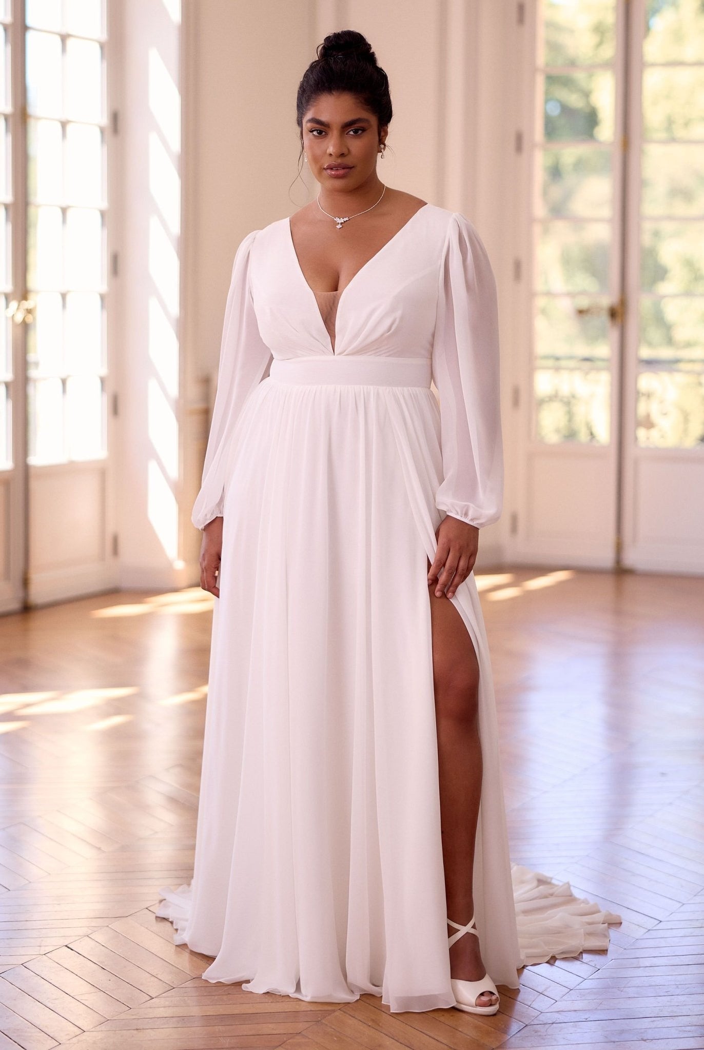 li - 1BE - 047 - bridalicious Brautkleider Hochzeitskleider Brautmoden Bremen Wiesbaden