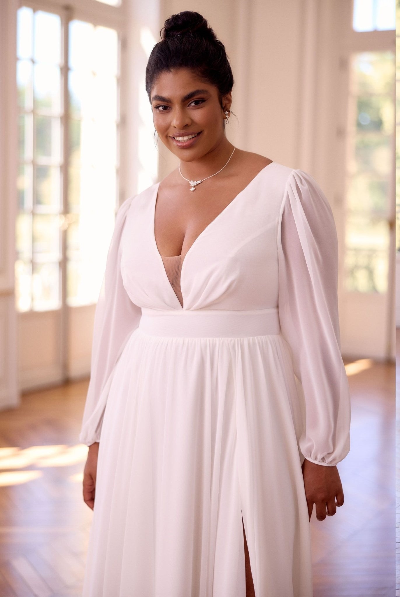 li - 1BE - 047 - bridalicious Brautkleider Hochzeitskleider Brautmoden Bremen Wiesbaden