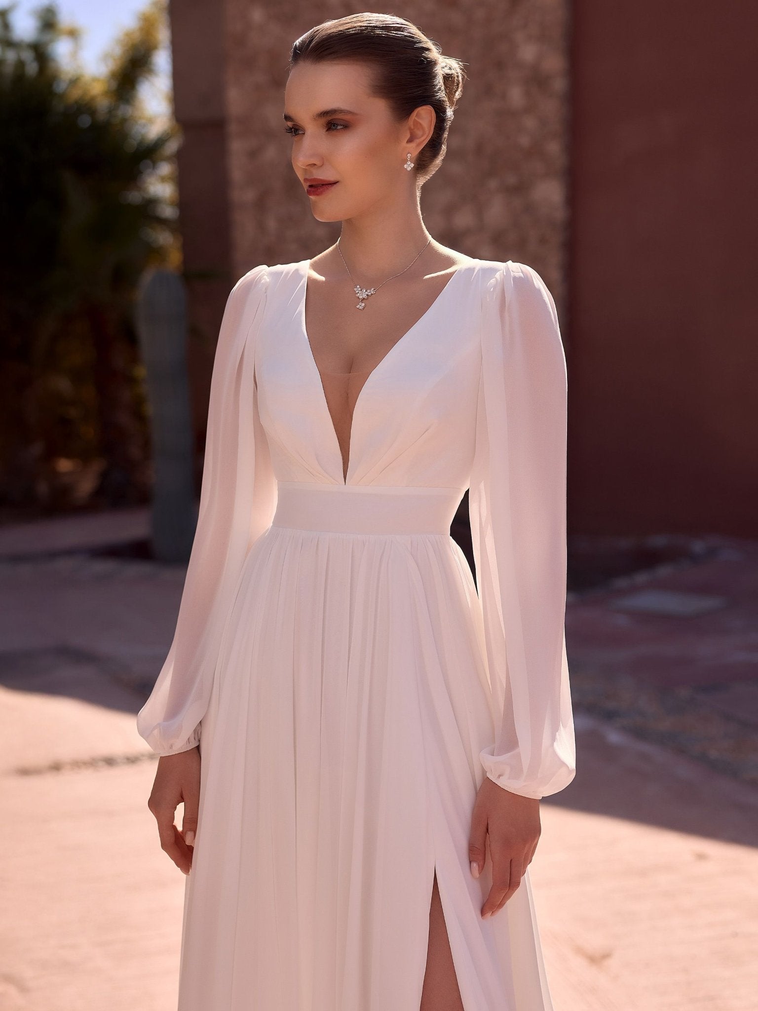 li - 1BE - 047 - bridalicious Brautkleider Hochzeitskleider Brautmoden Bremen Wiesbaden