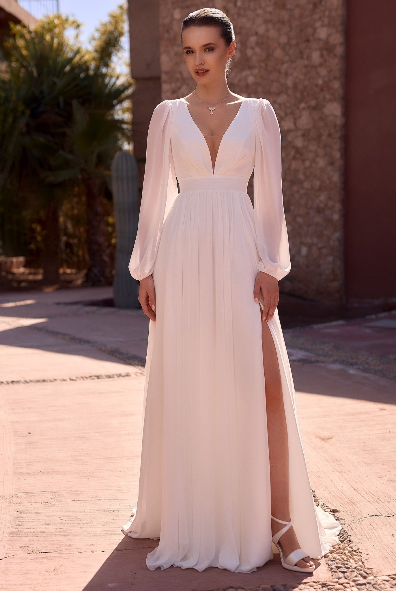 li - 1BE - 047 - bridalicious Brautkleider Hochzeitskleider Brautmoden Bremen Wiesbaden
