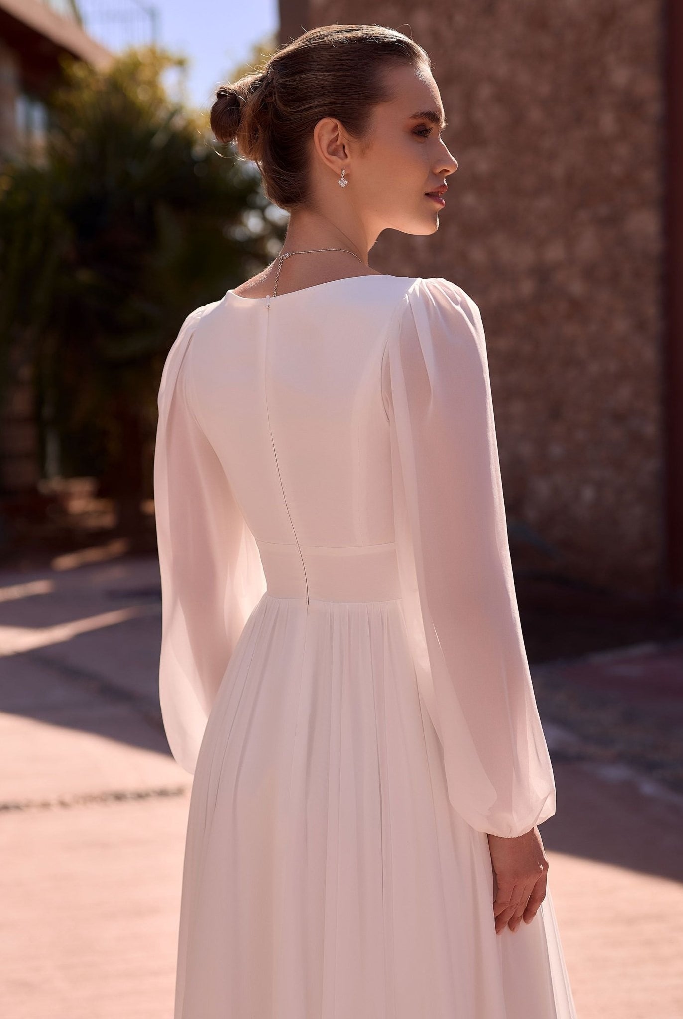 li - 1BE - 047 - bridalicious Brautkleider Hochzeitskleider Brautmoden Bremen Wiesbaden