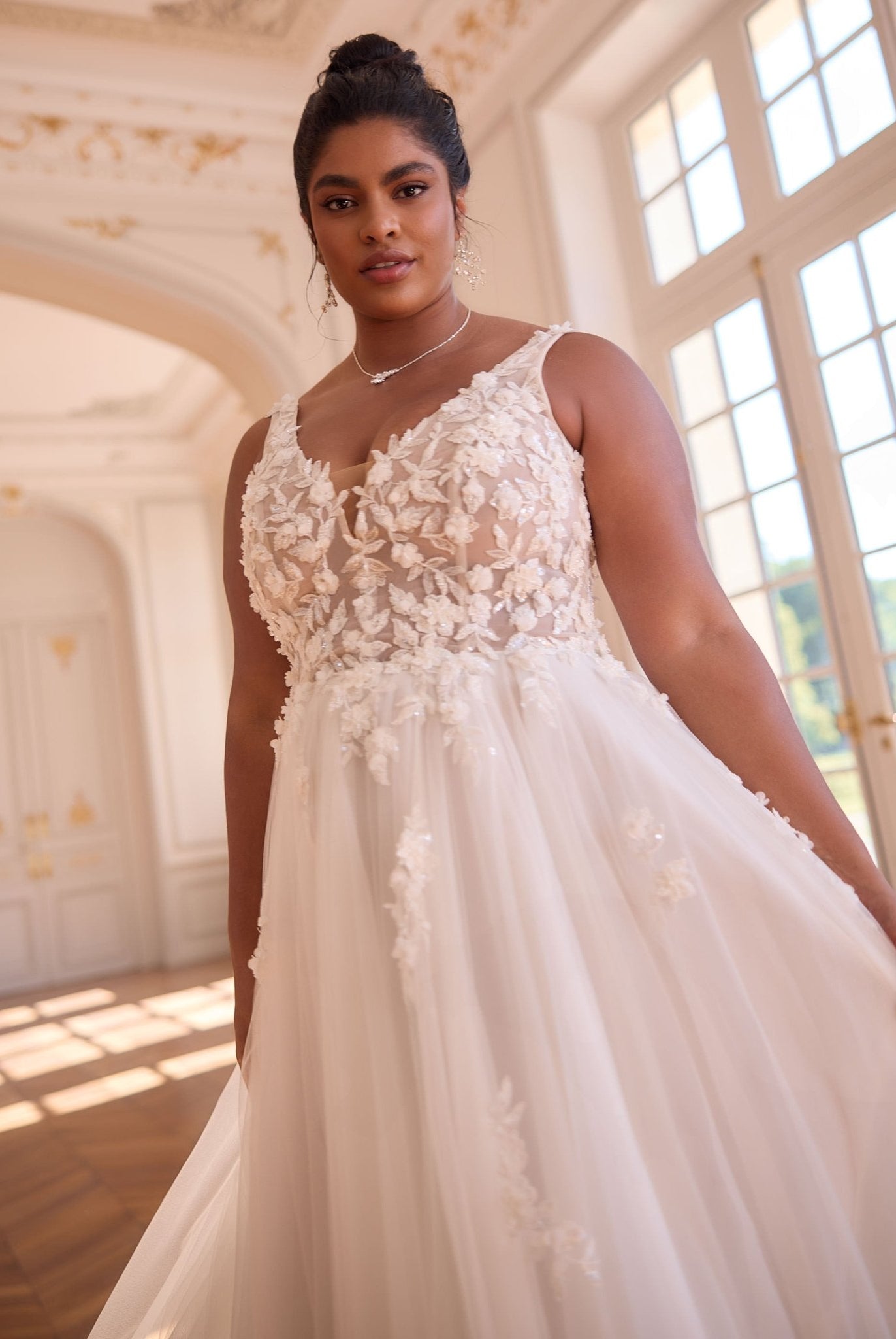 li - 1BE - 052 - bridalicious Brautkleider Hochzeitskleider Brautmoden Bremen Wiesbaden