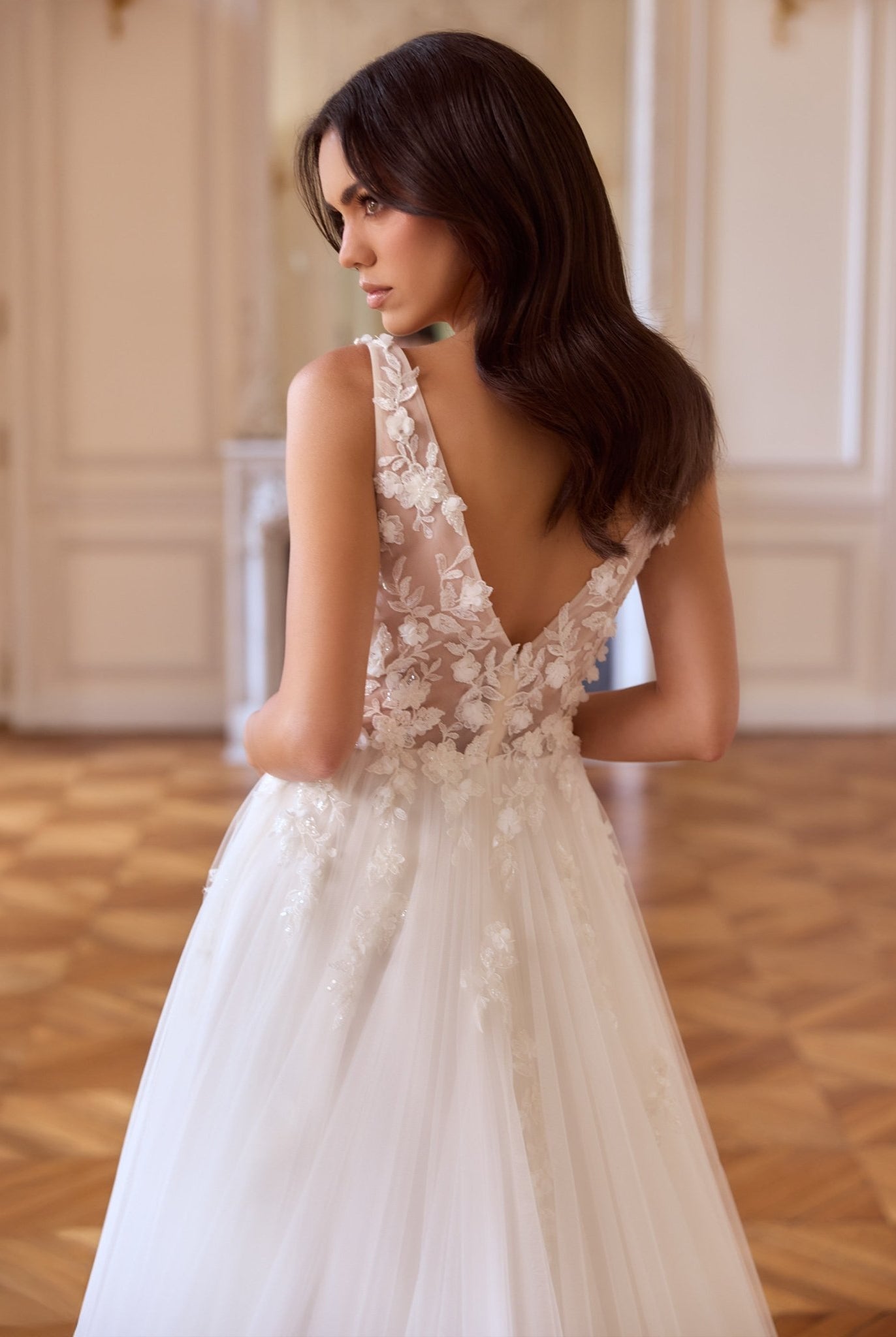 li - 1BE - 052 - bridalicious Brautkleider Hochzeitskleider Brautmoden Bremen Wiesbaden