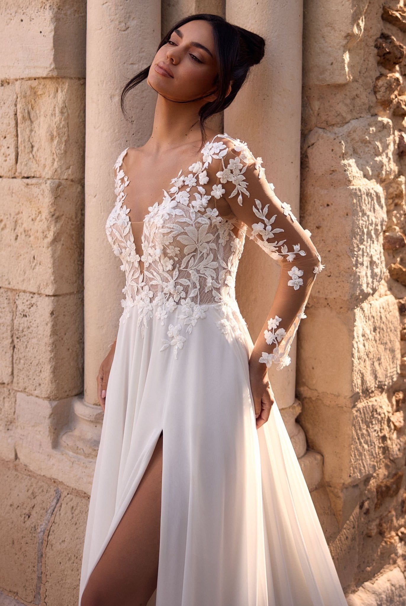li - 1BE - 054 - bridalicious Brautkleider Hochzeitskleider Brautmoden Bremen Wiesbaden
