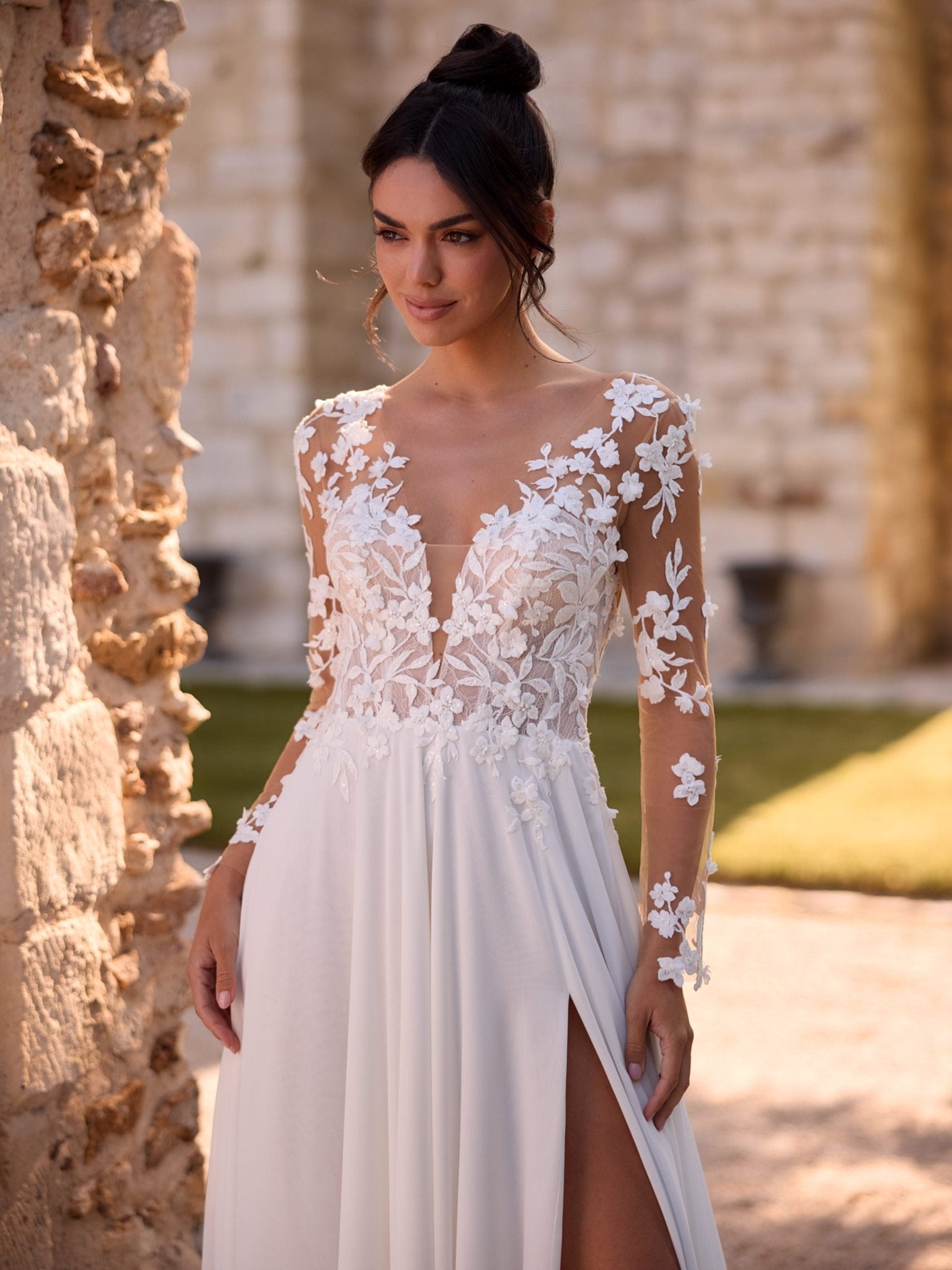 li - 1BE - 054 - bridalicious Brautkleider Hochzeitskleider Brautmoden Bremen Wiesbaden