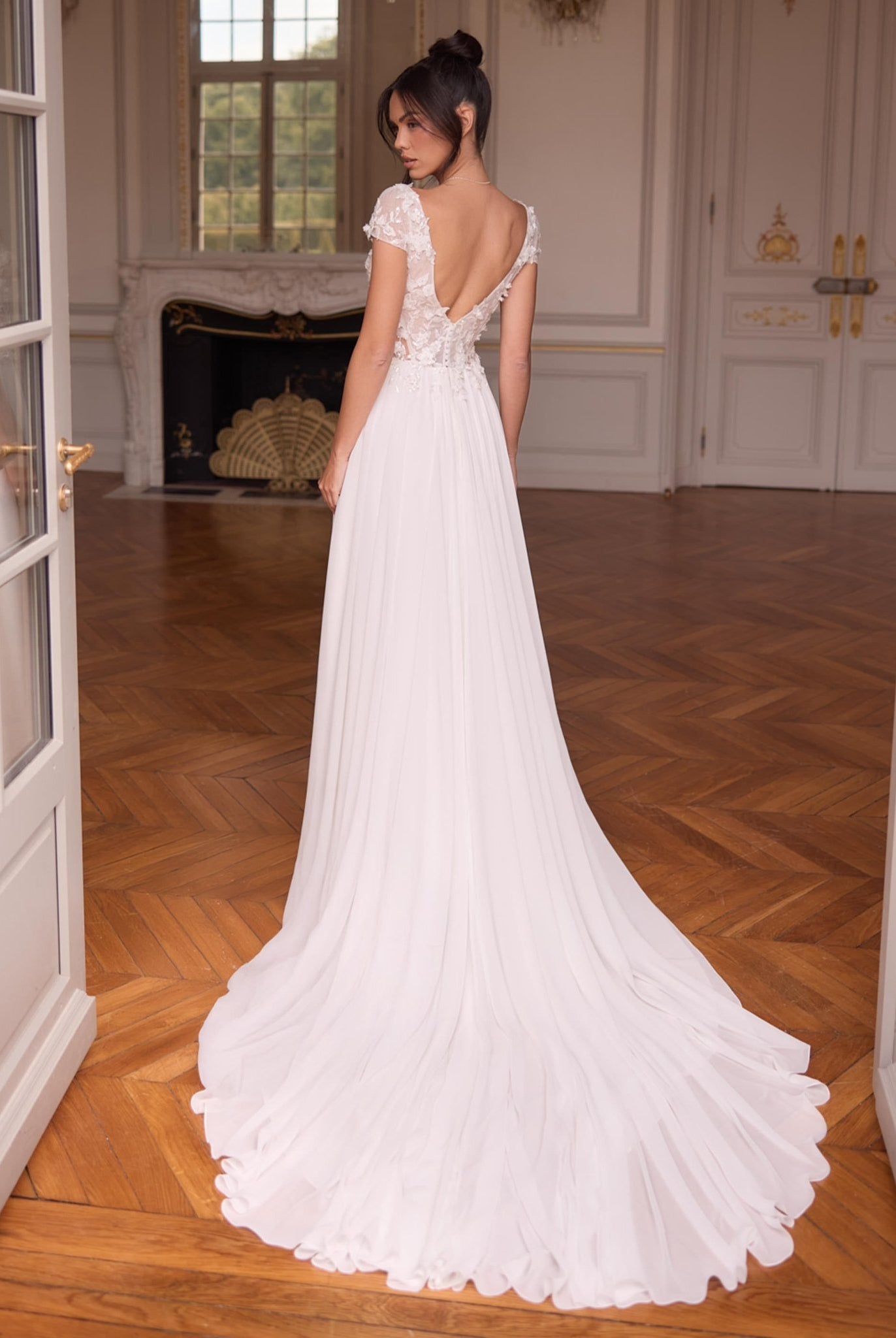 li - 1BE - 055 - bridalicious Brautkleider Hochzeitskleider Brautmoden Bremen Wiesbaden