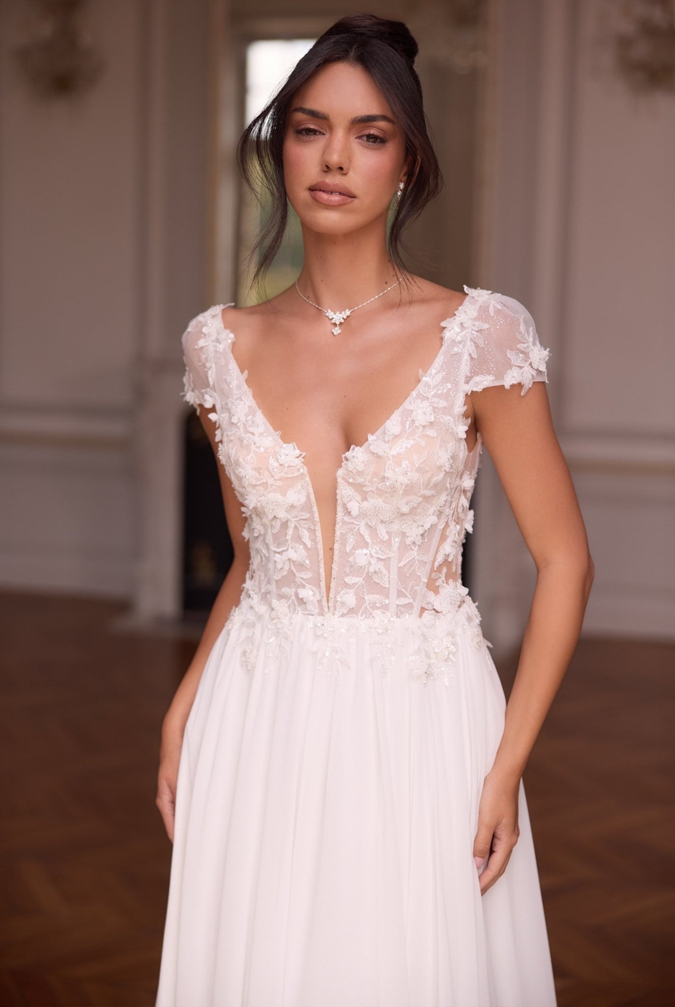 li - 1BE - 055 - bridalicious Brautkleider Hochzeitskleider Brautmoden Bremen Wiesbaden