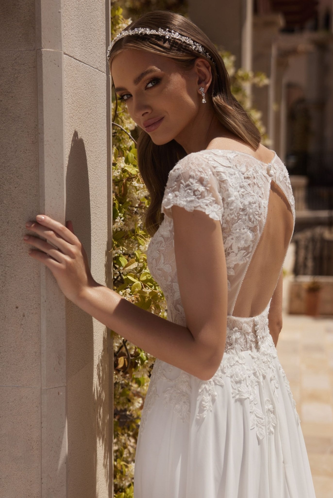 li - 1BE - 057 - bridalicious Brautkleider Hochzeitskleider Brautmoden Bremen Wiesbaden