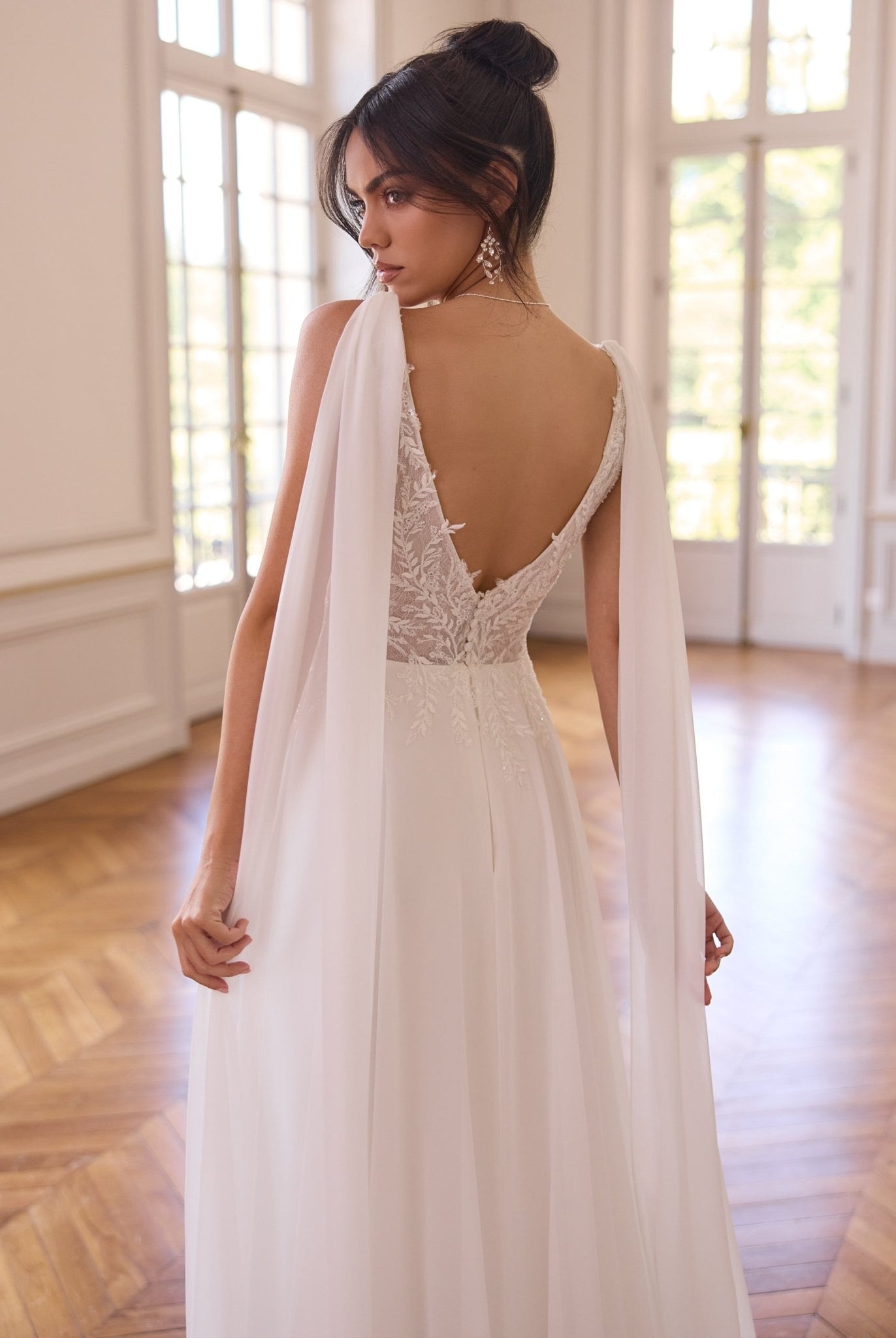 li - 1BE - 058 - bridalicious Brautkleider Hochzeitskleider Brautmoden Bremen Wiesbaden