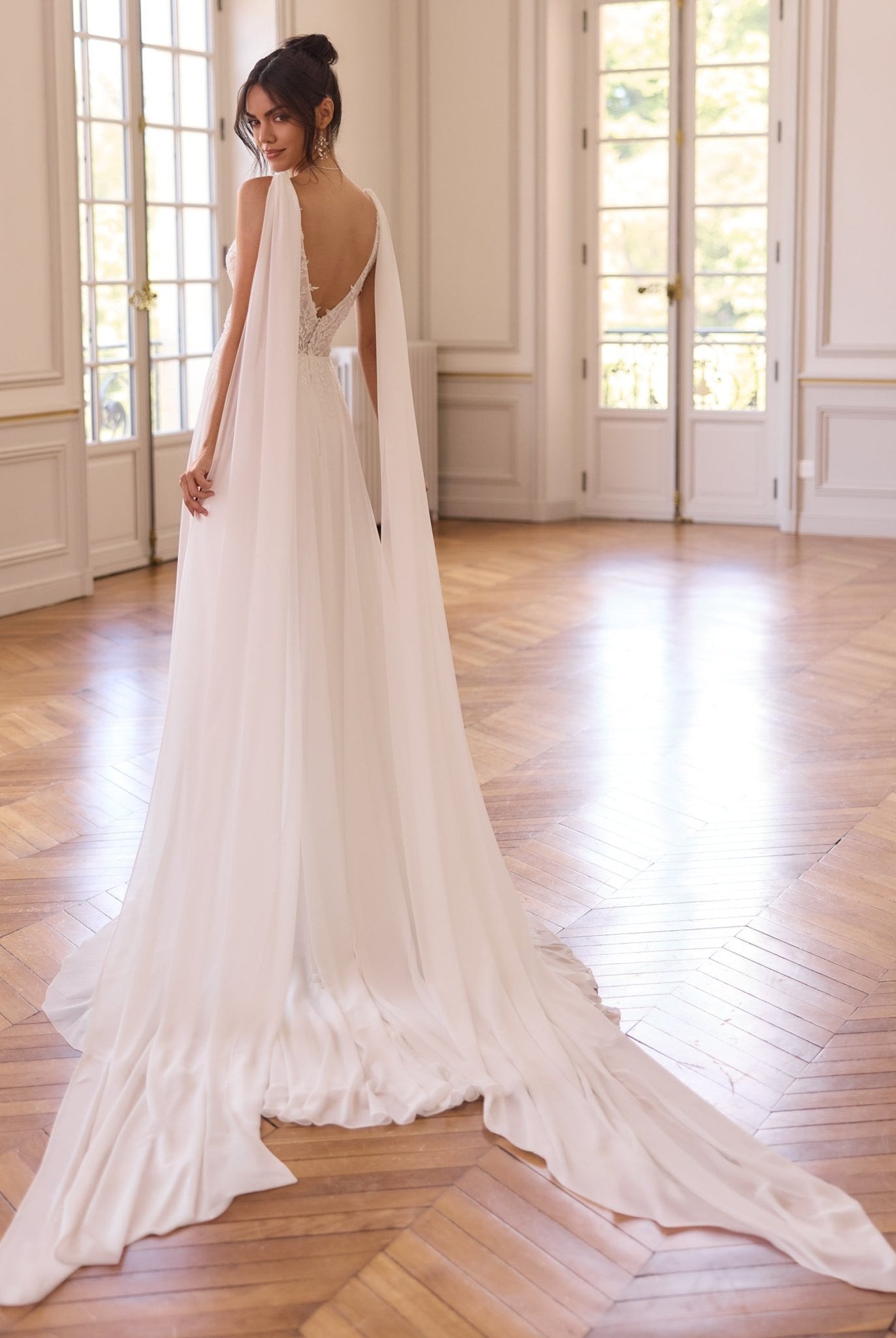 li - 1BE - 058 - bridalicious Brautkleider Hochzeitskleider Brautmoden Bremen Wiesbaden