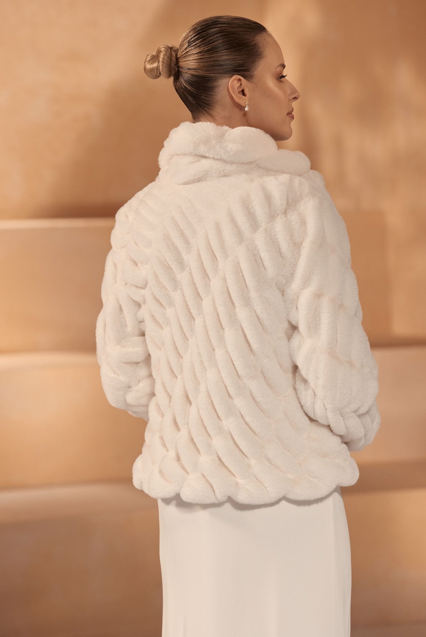 li - 1BE - C17 E445 Jacke - bridalicious Brautkleider Hochzeitskleider Brautmoden Bremen Wiesbaden