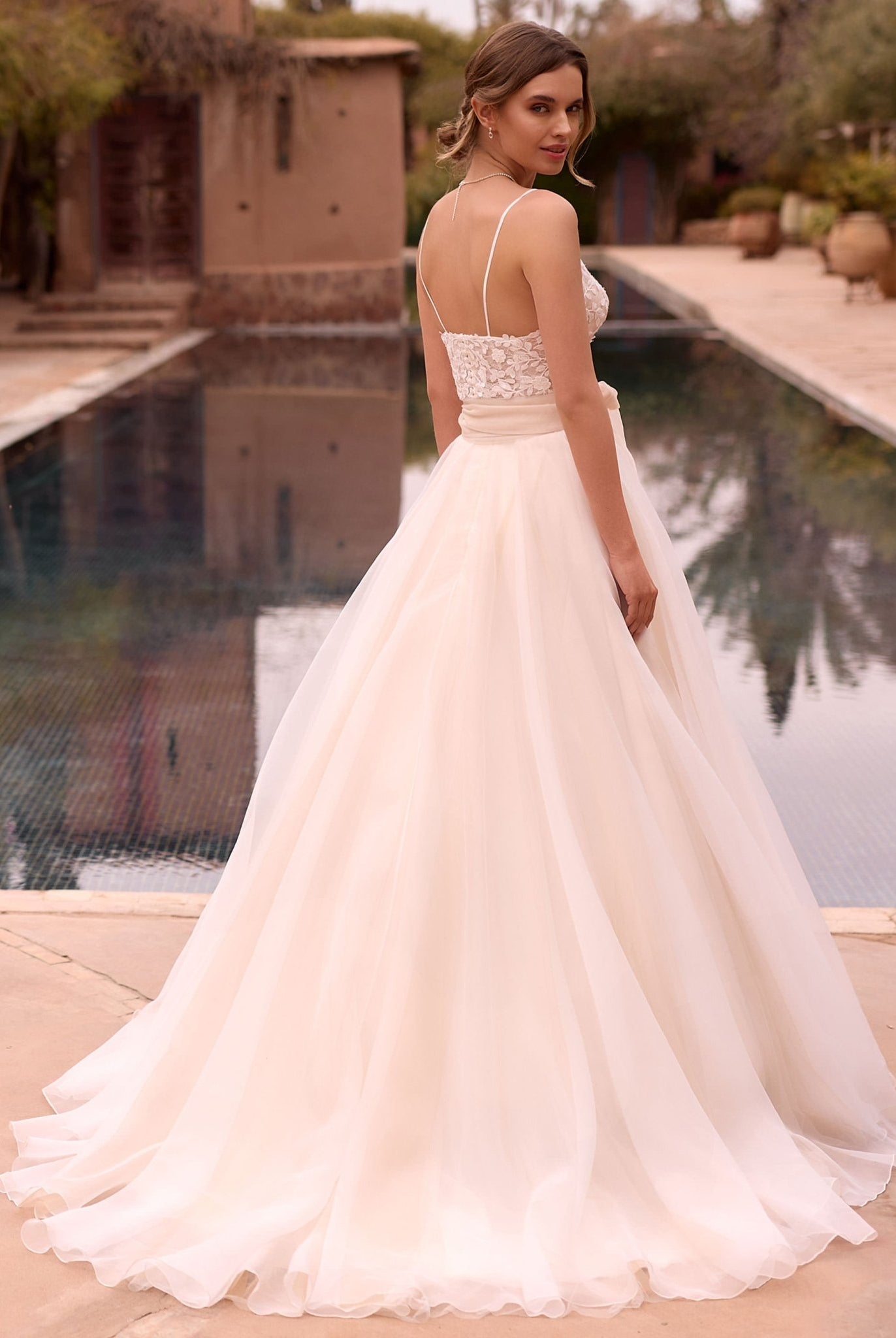 li - 1BE - S10 Rock - bridalicious Brautkleider Hochzeitskleider Brautmoden Bremen Wiesbaden