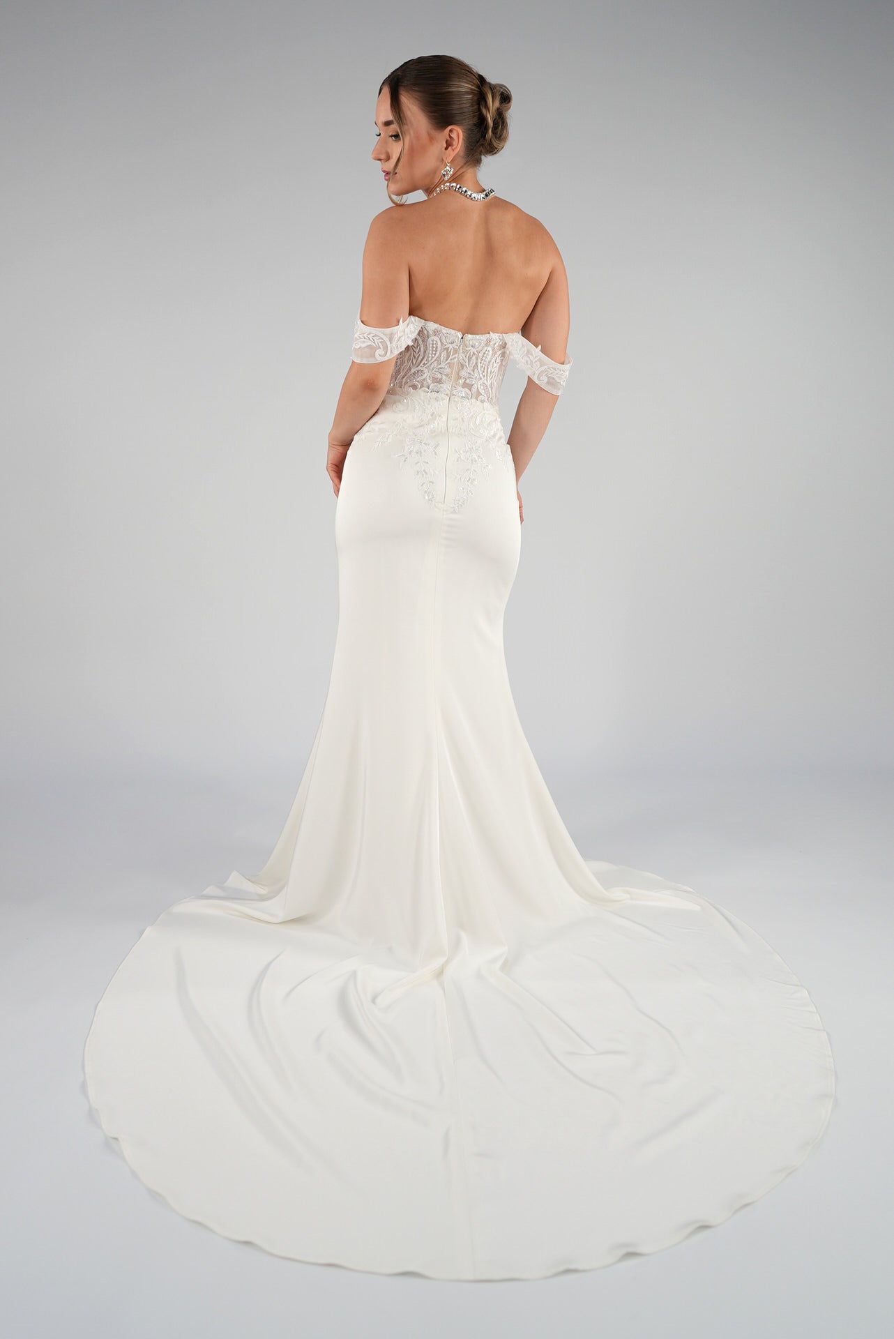 li - 2RE - 001 - bridalicious brautkleider hochzeitskleider