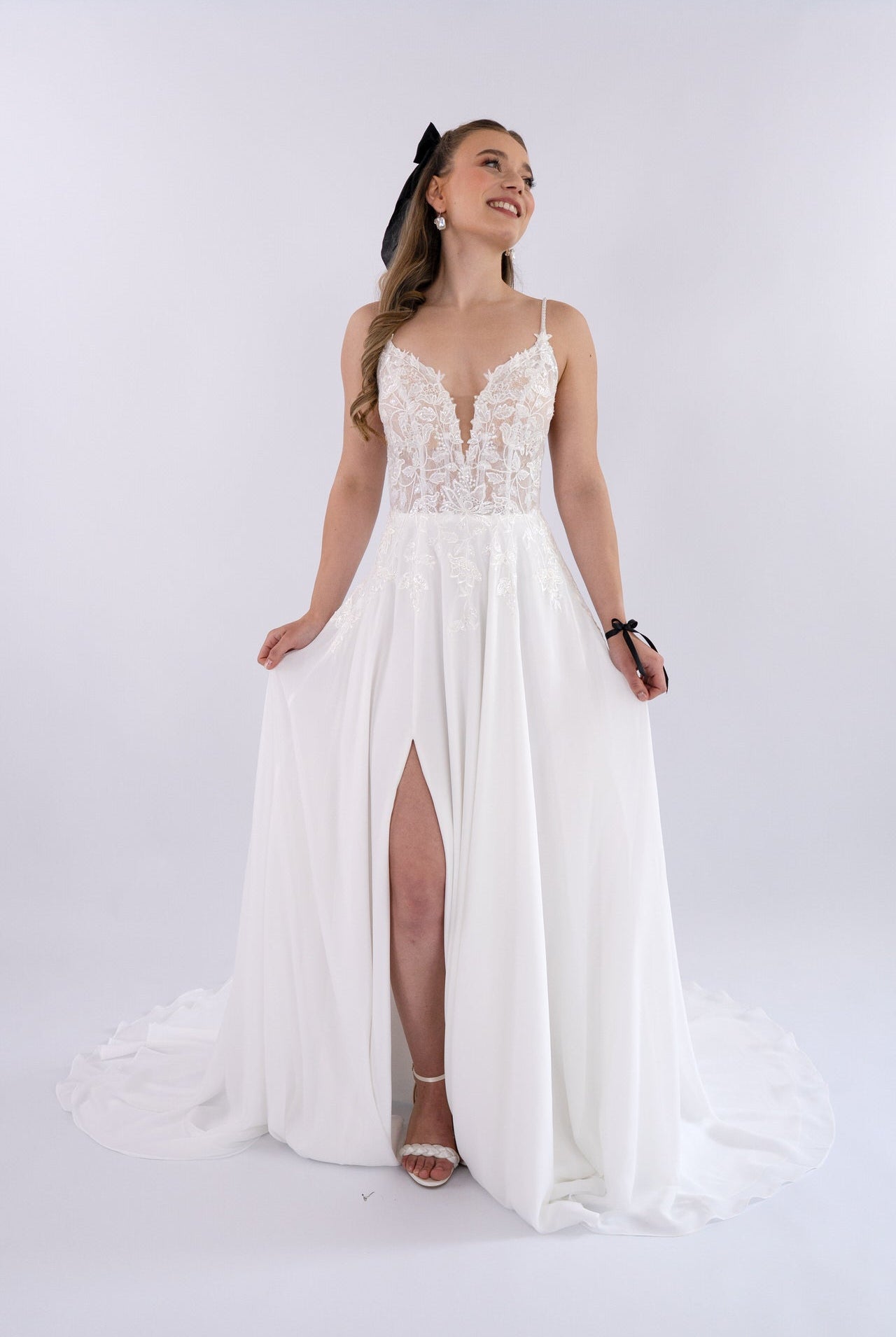 li - 2RE - 003 - bridalicious Brautkleider Hochzeitskleider Brautmoden Bremen Wiesbaden
