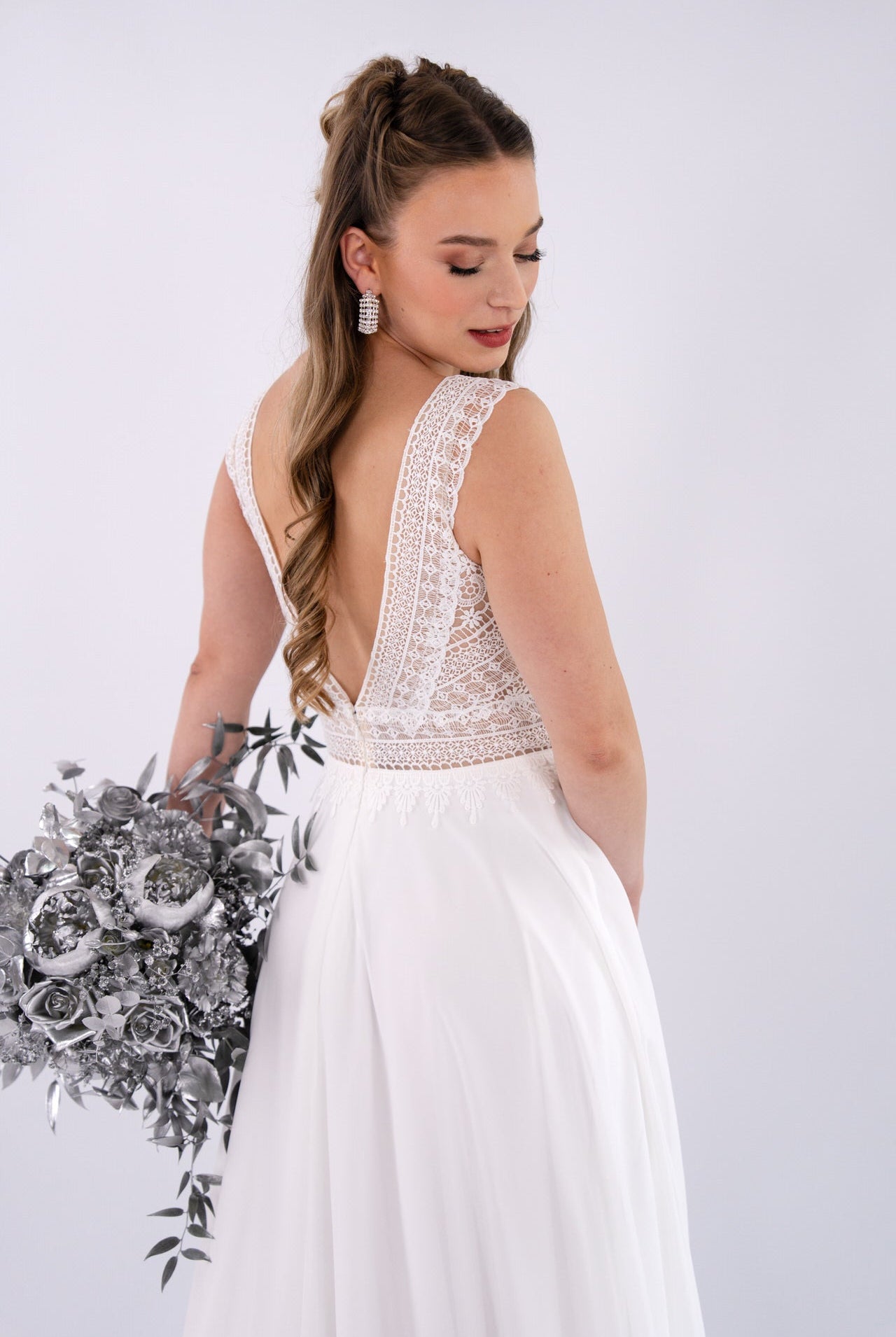 li - 2RE - 004 - bridalicious Brautkleider Hochzeitskleider Brautmoden Bremen Wiesbaden