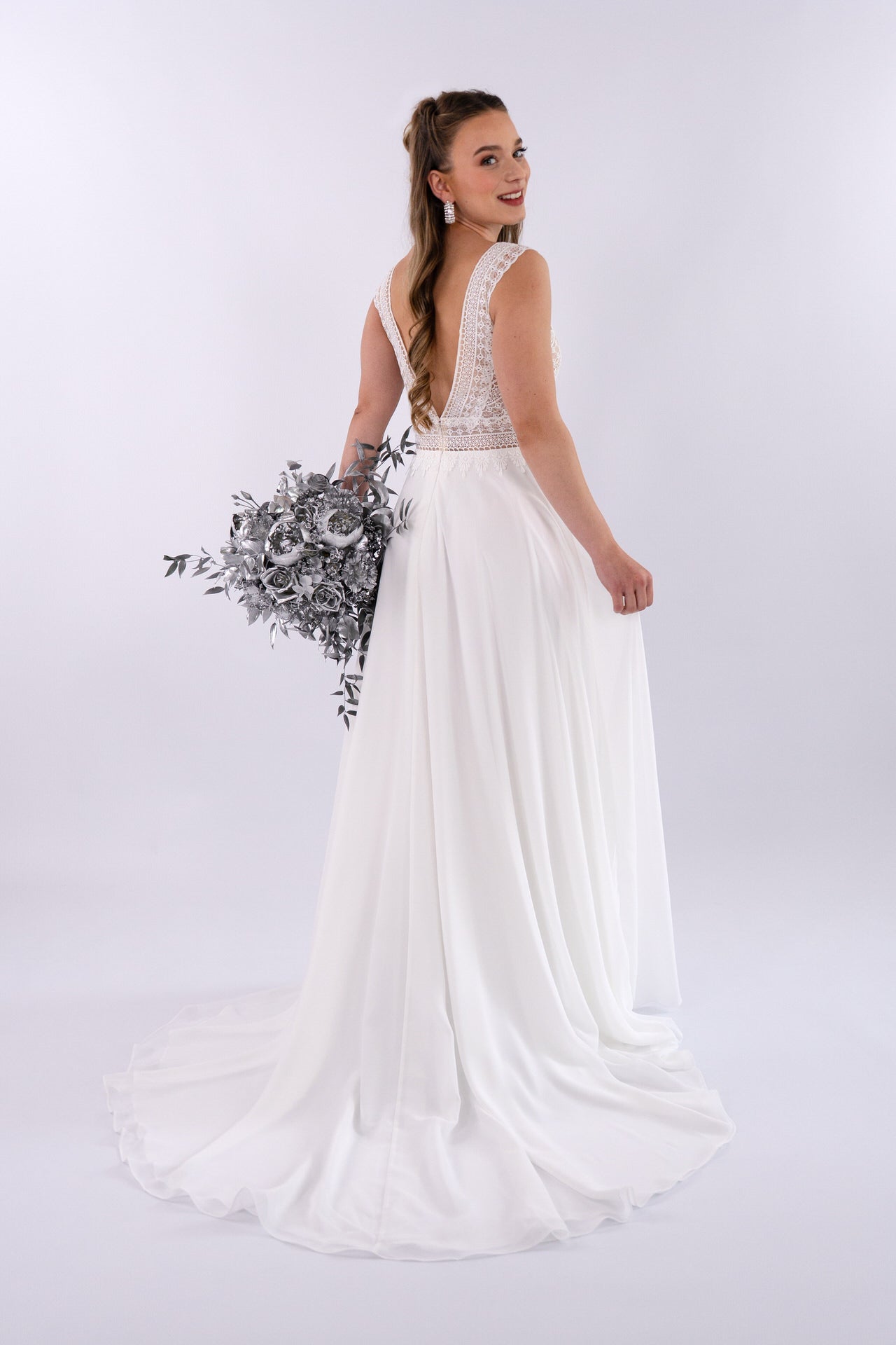 li - 2RE - 004 - bridalicious brautkleider hochzeitskleider