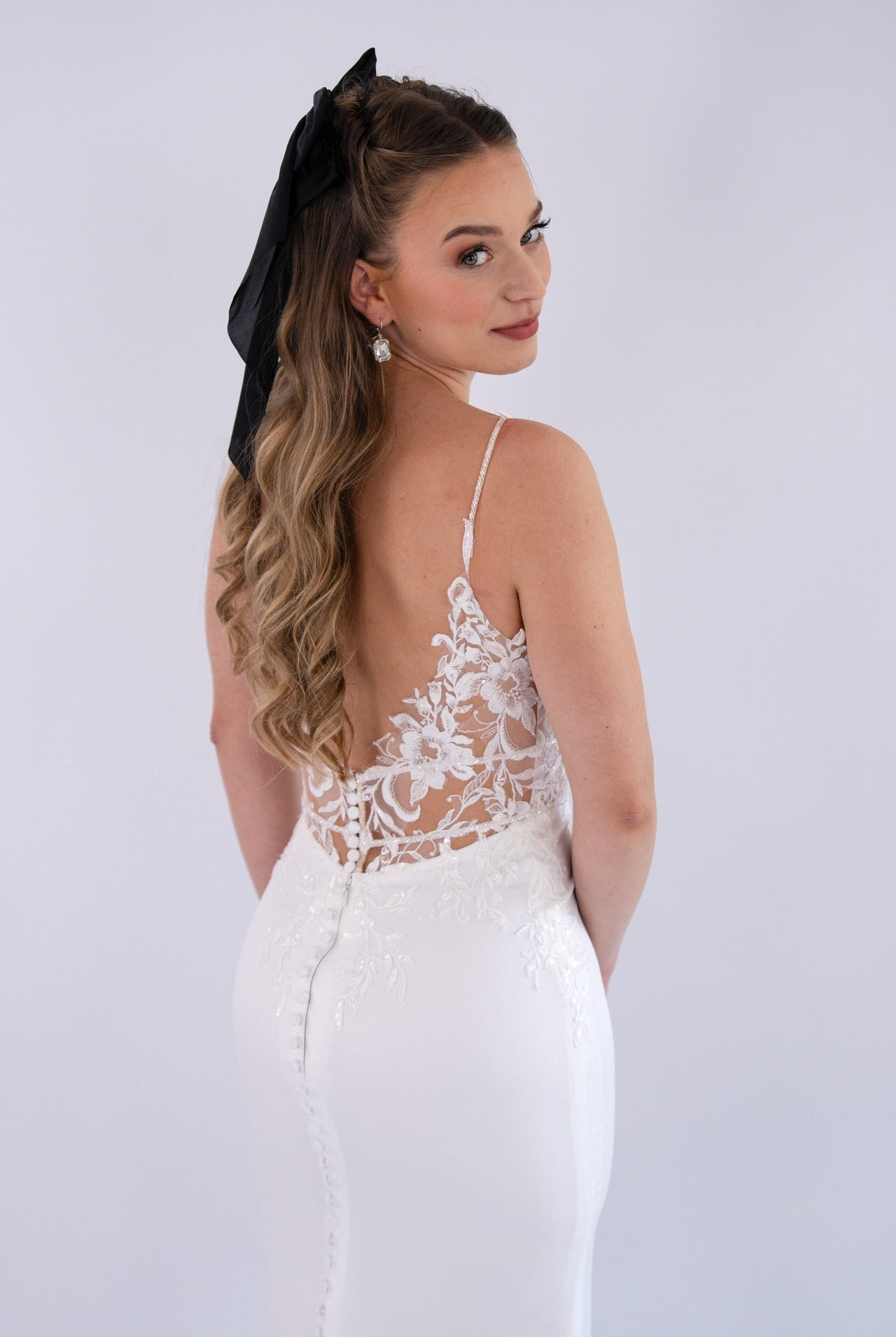 li - 3M - 001 - bridalicious Brautkleider Hochzeitskleider Brautmoden Bremen Wiesbaden