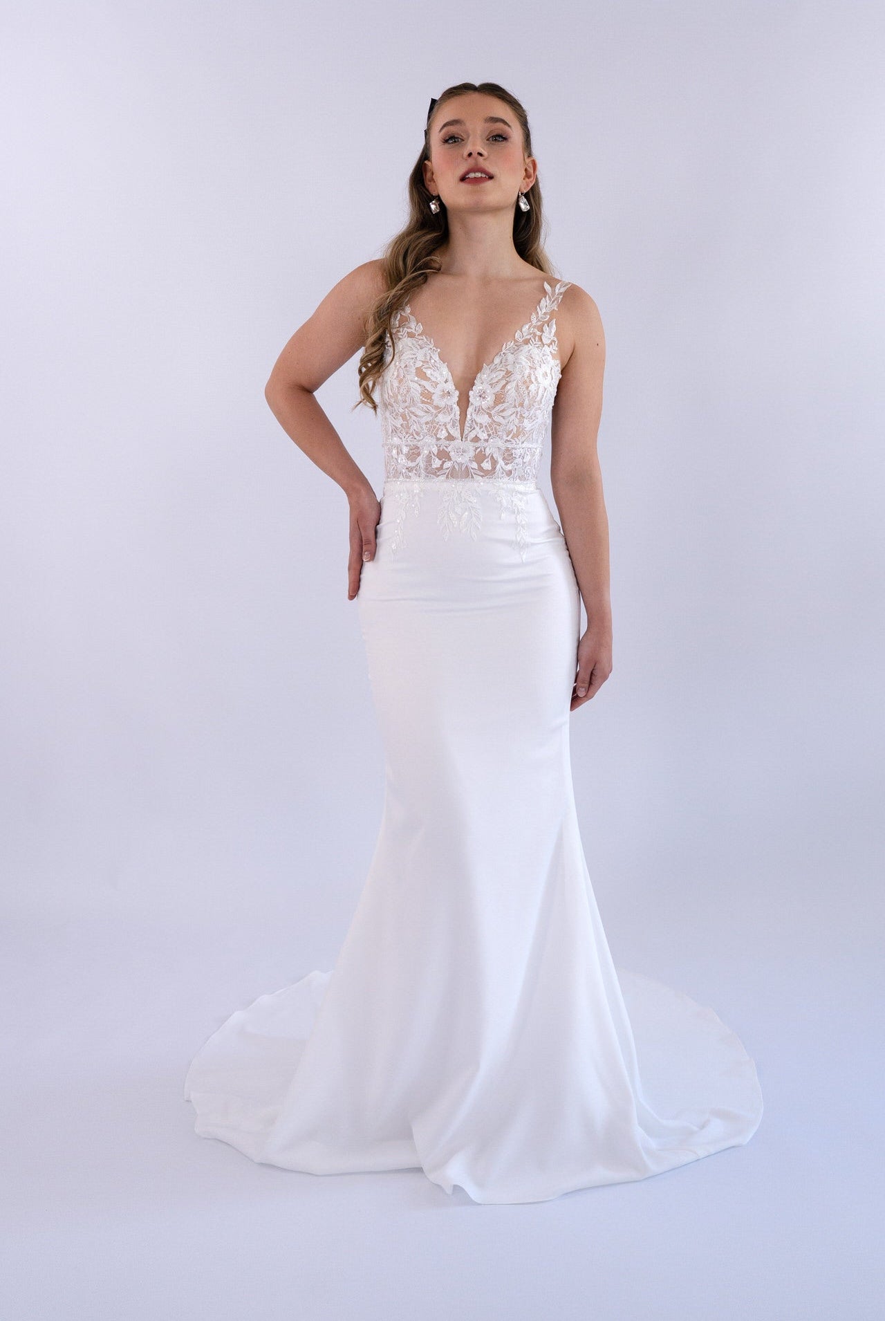 li - 3M - 001 - bridalicious Brautkleider Hochzeitskleider Brautmoden Bremen Wiesbaden