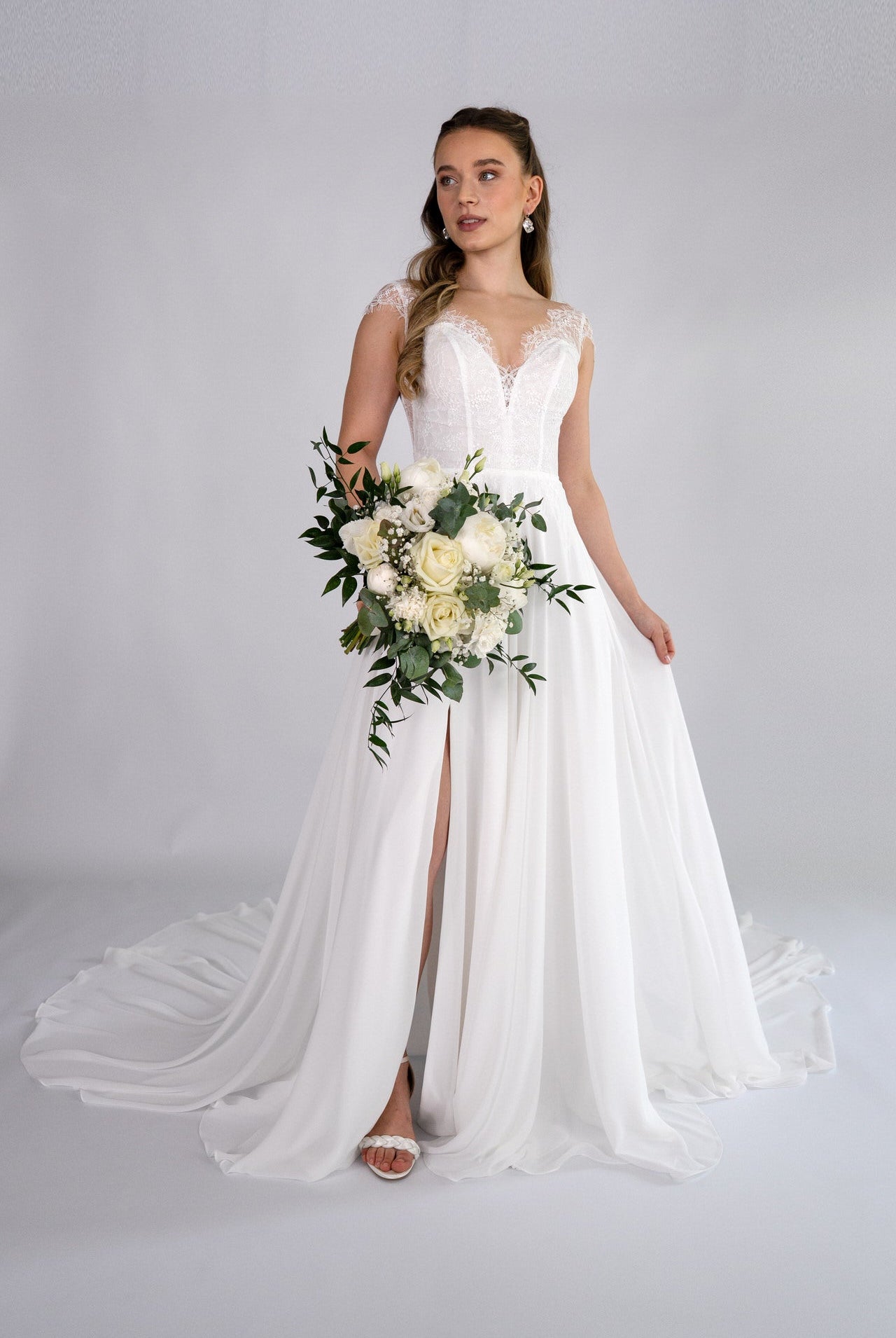 li - 3M - 004 - bridalicious Brautkleider Hochzeitskleider Brautmoden Bremen Wiesbaden