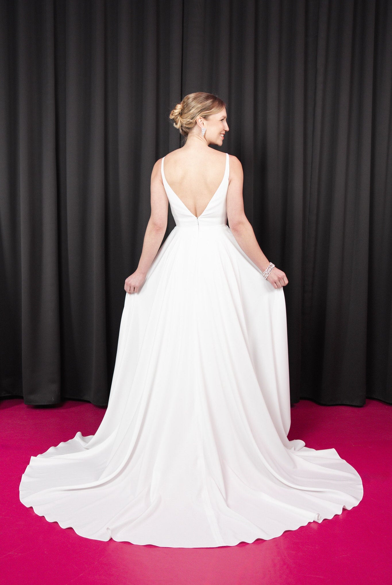 li - 3M - 007 - bridalicious Brautkleider Hochzeitskleider Brautmoden Bremen Wiesbaden