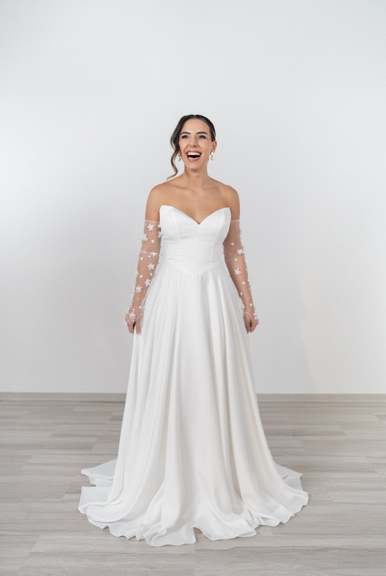li - 3M - 010 - bridalicious brautkleider hochzeitskleider