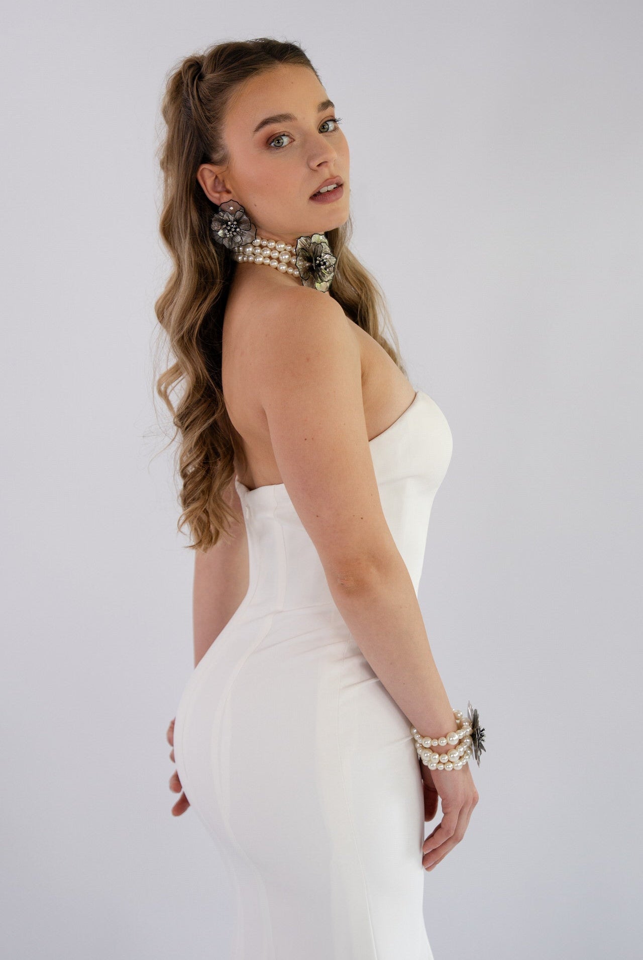 li - 4E - 001 - bridalicious Brautkleider Hochzeitskleider Brautmoden Bremen Wiesbaden