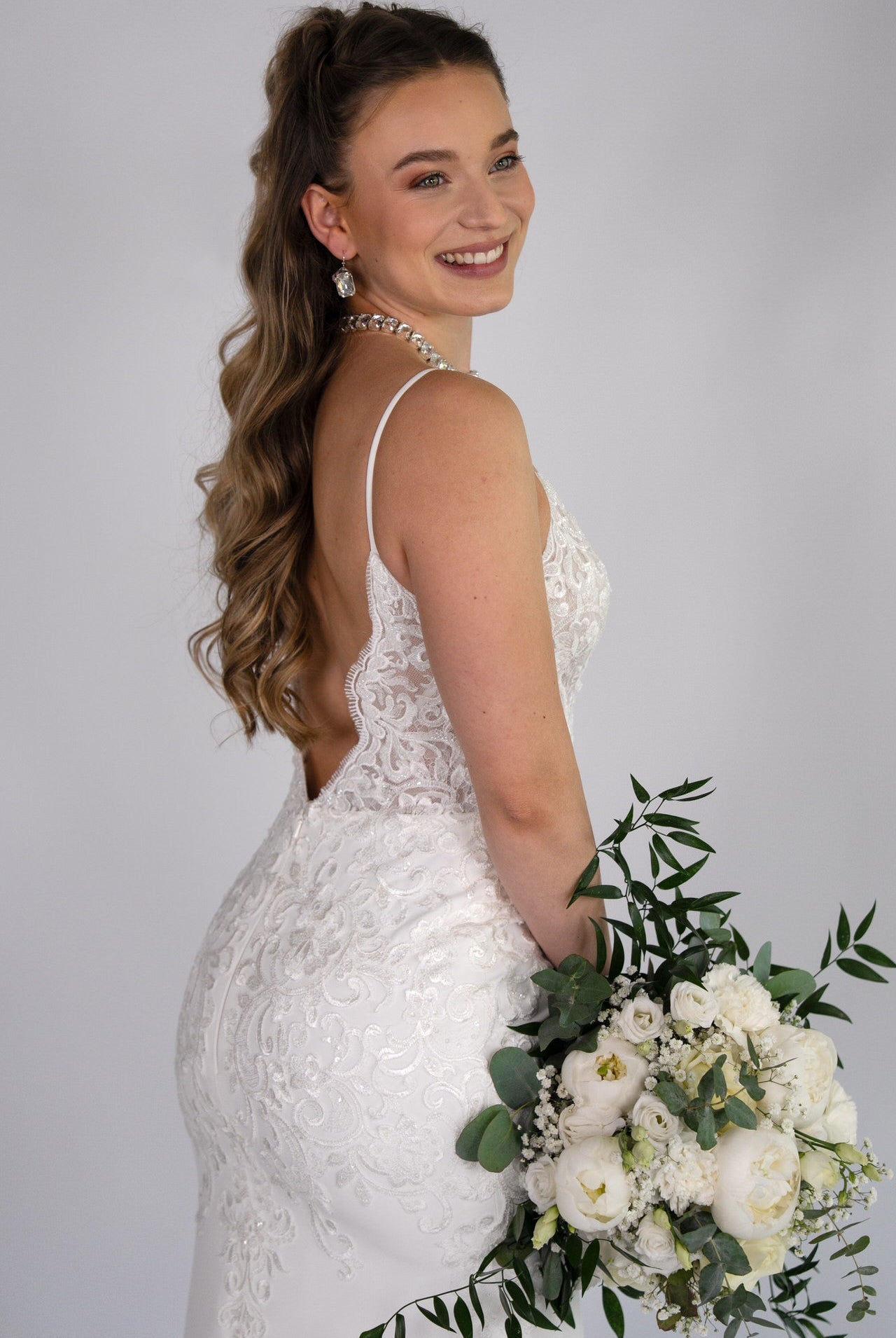 li - 4E - 002 - bridalicious Brautkleider Hochzeitskleider Brautmoden Bremen Wiesbaden