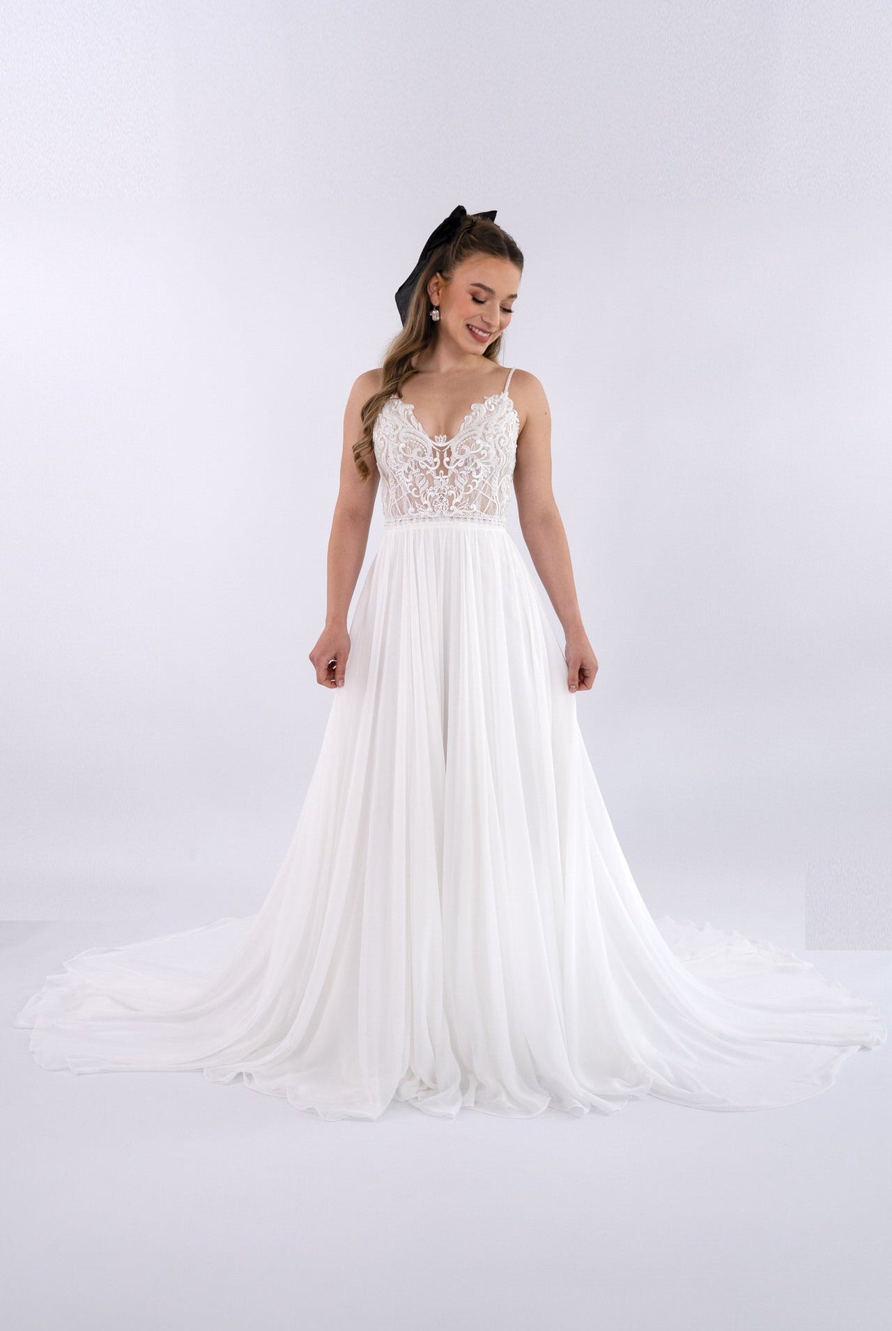 li - 4E - 003 - bridalicious Brautkleider Hochzeitskleider Brautmoden Bremen Wiesbaden