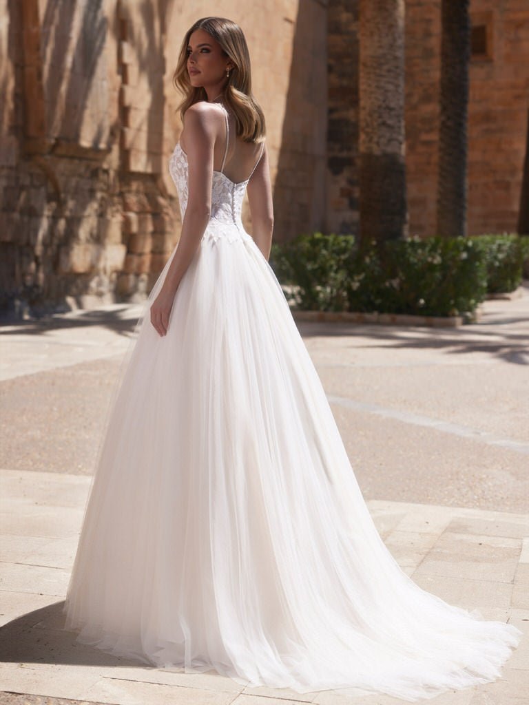 li - 1BE - 031 - bridalicious Brautkleider Hochzeitskleider Brautmoden Bremen Wiesbaden