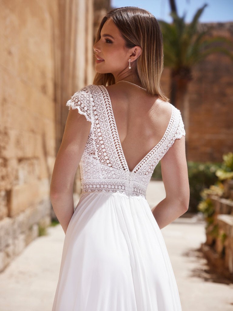 li - 1BE - 028 - bridalicious Brautkleider Hochzeitskleider Brautmoden Bremen Wiesbaden